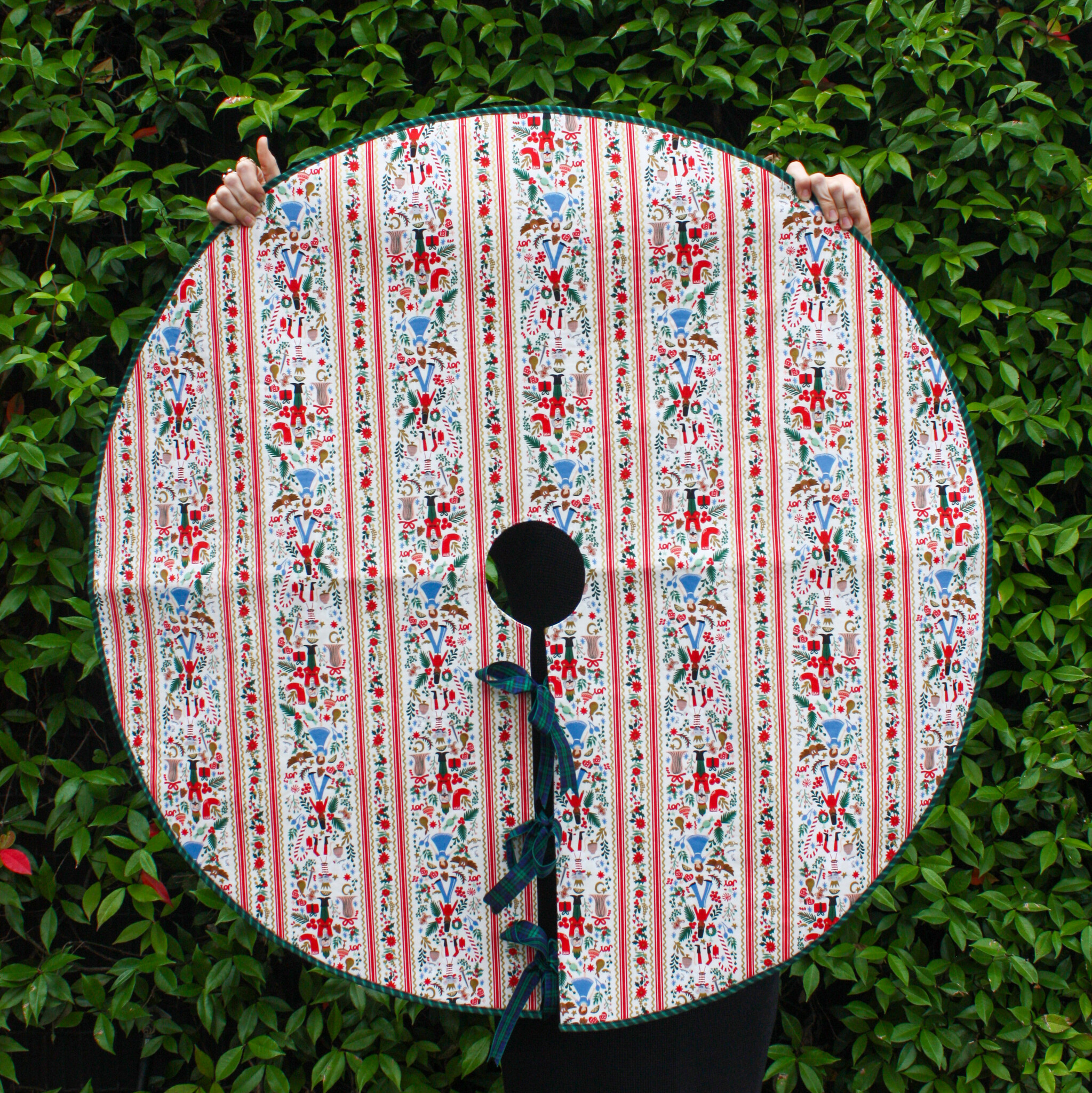 Lori Caldwell CLASS FULL! Learn to Sew: Holiday Tree Skirt, Sunday, November 30th, 10am-1pm