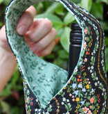 Aliya Hoff-Vanoni Learn to Sew:  Quilted Wine Tote, Monday, December 15th, 5pm-8pm Aliya Hoff-Vanoni Learn to Sew:  Quilted Wine Tote, Monday, December 15th, 5pm-8pm