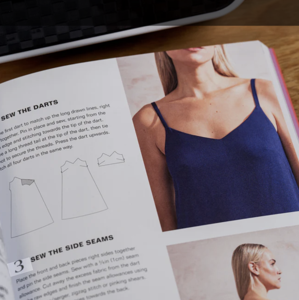 Chronicle Books Sew Simple by Tammy Johal