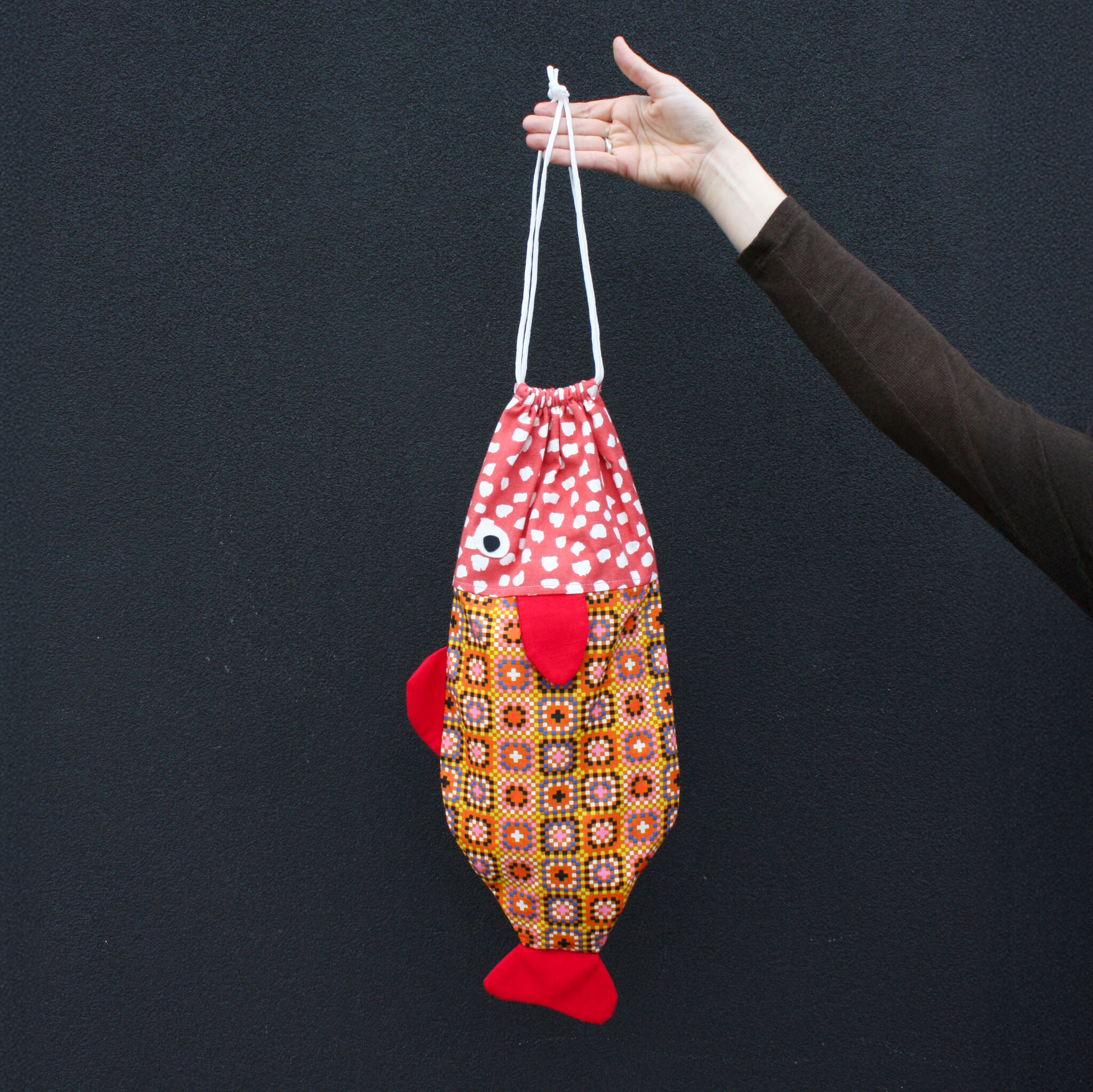 Vivien Wise ONE SPOT LEFT! Kids (8-18 yrs) Summer Sewing: Fishie Tote Friday, August 7th, 10am-1pm