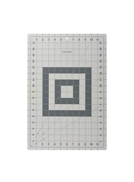 Fiskars Fiskars Cutting Mat 12" x 18" (In-store pick up only)