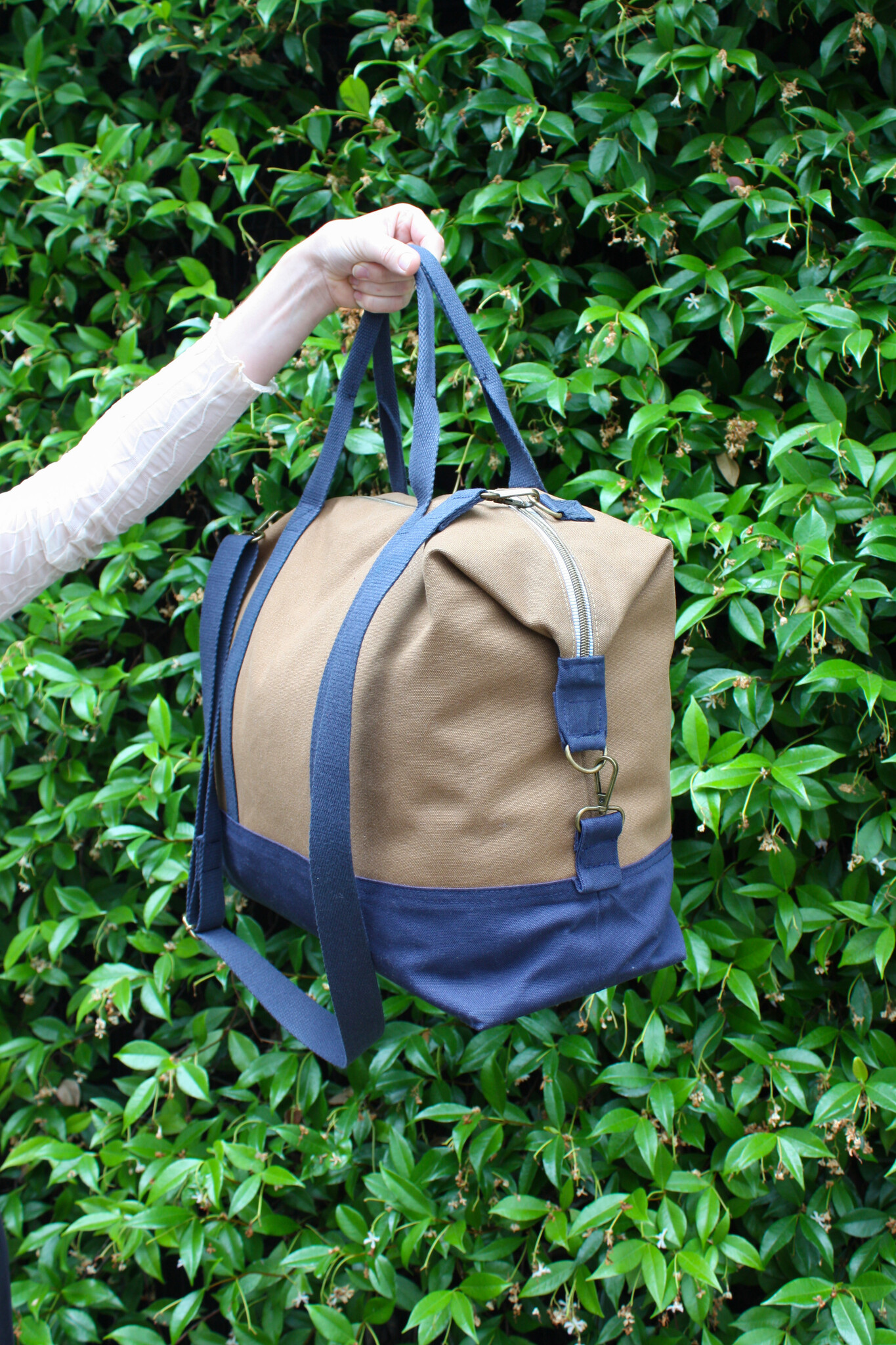Lori Caldwell TWO SPOTS LEFT! Advanced Beginner: Weekender Bag, Sundays, September 6th, 13th, & 20th, 10am-1pm