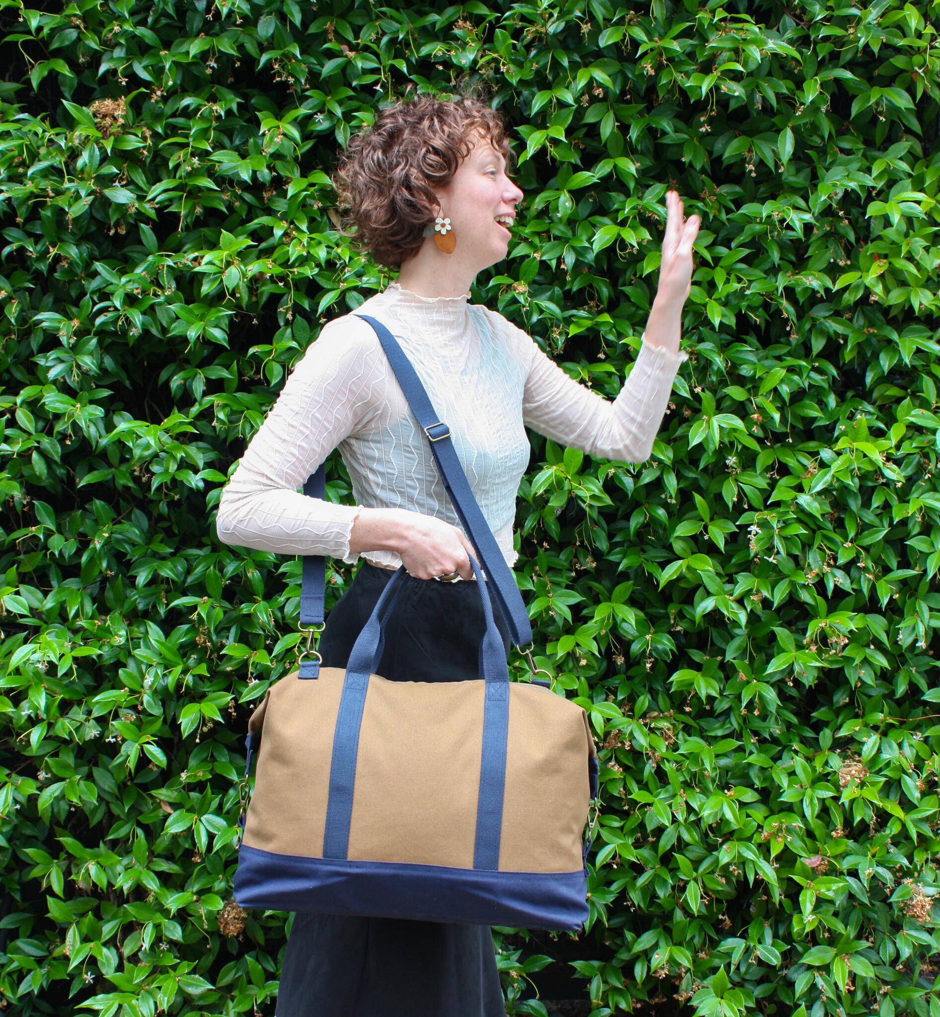 Lori Caldwell TWO SPOTS LEFT! Advanced Beginner: Weekender Bag, Sundays, September 6th, 13th, & 20th, 10am-1pm