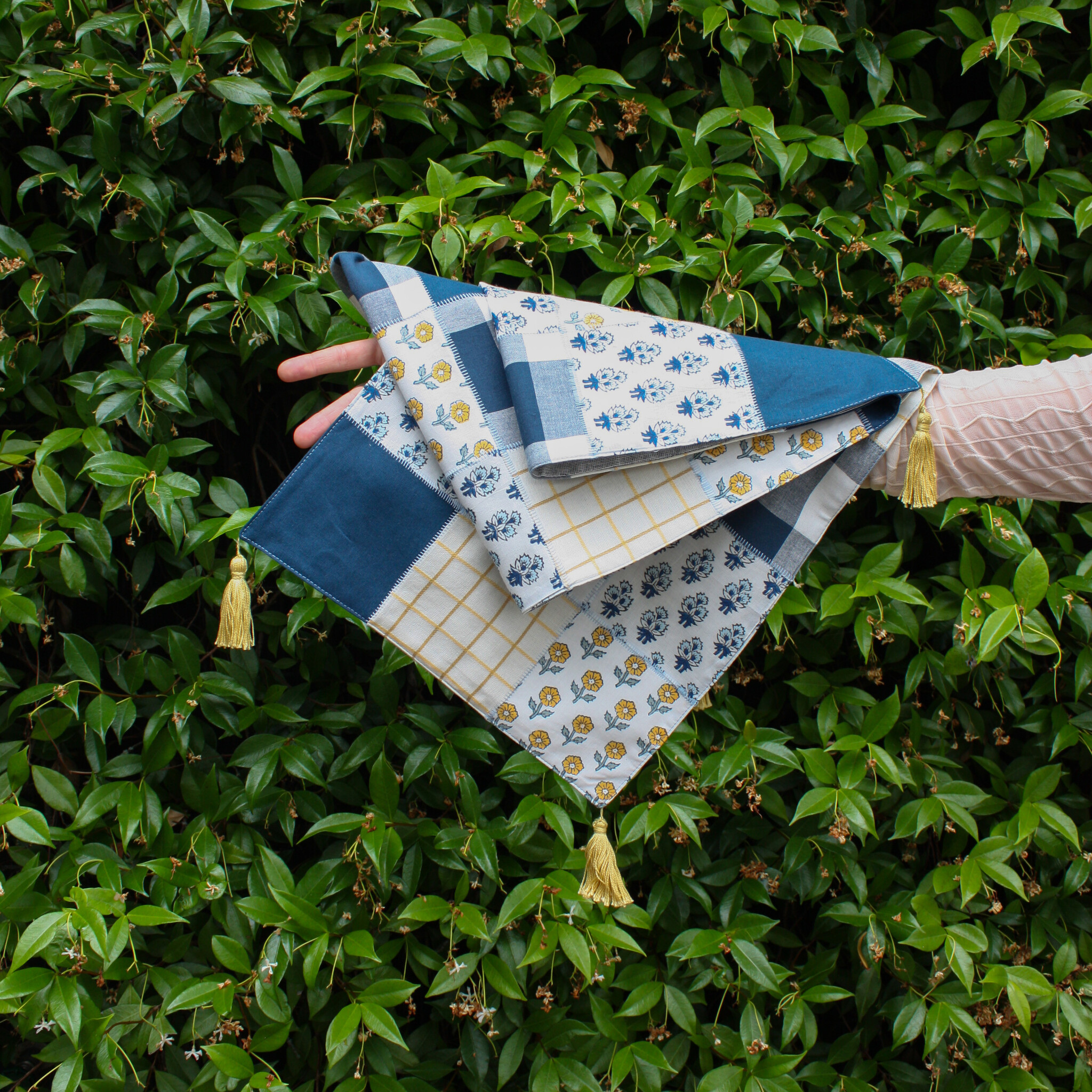 Lori Caldwell CLASS FULL! Beginner Serger: Patchwork Table Runner, Sunday, September 13th, 2:30pm-6:30pm