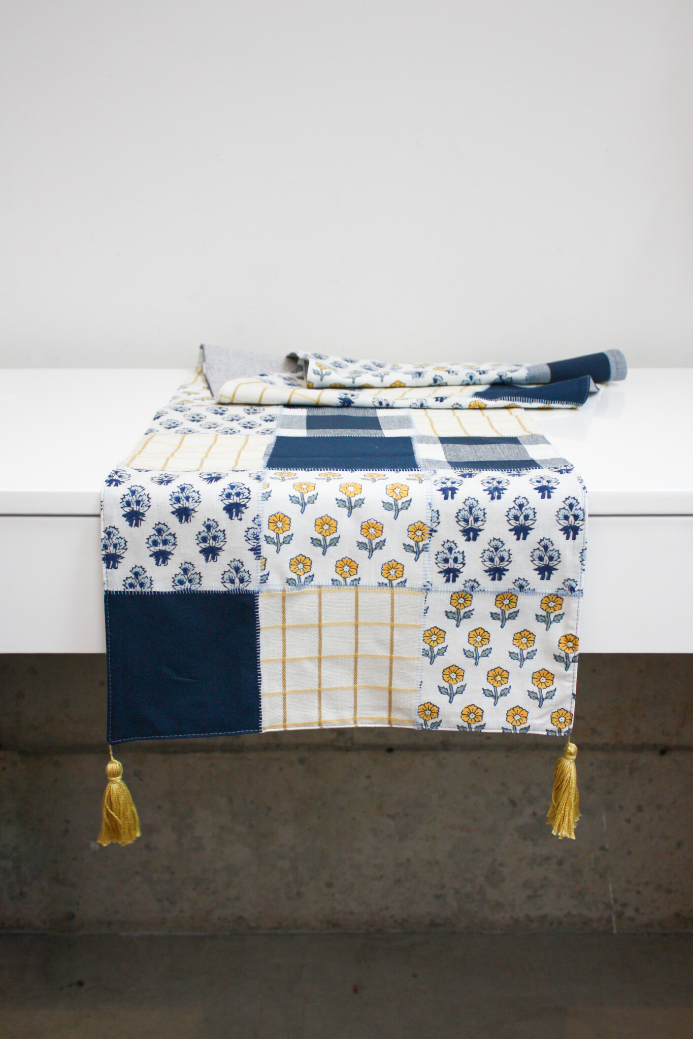 Lori Caldwell CLASS FULL! Beginner Serger: Patchwork Table Runner, Sunday, September 13th, 2:30pm-6:30pm