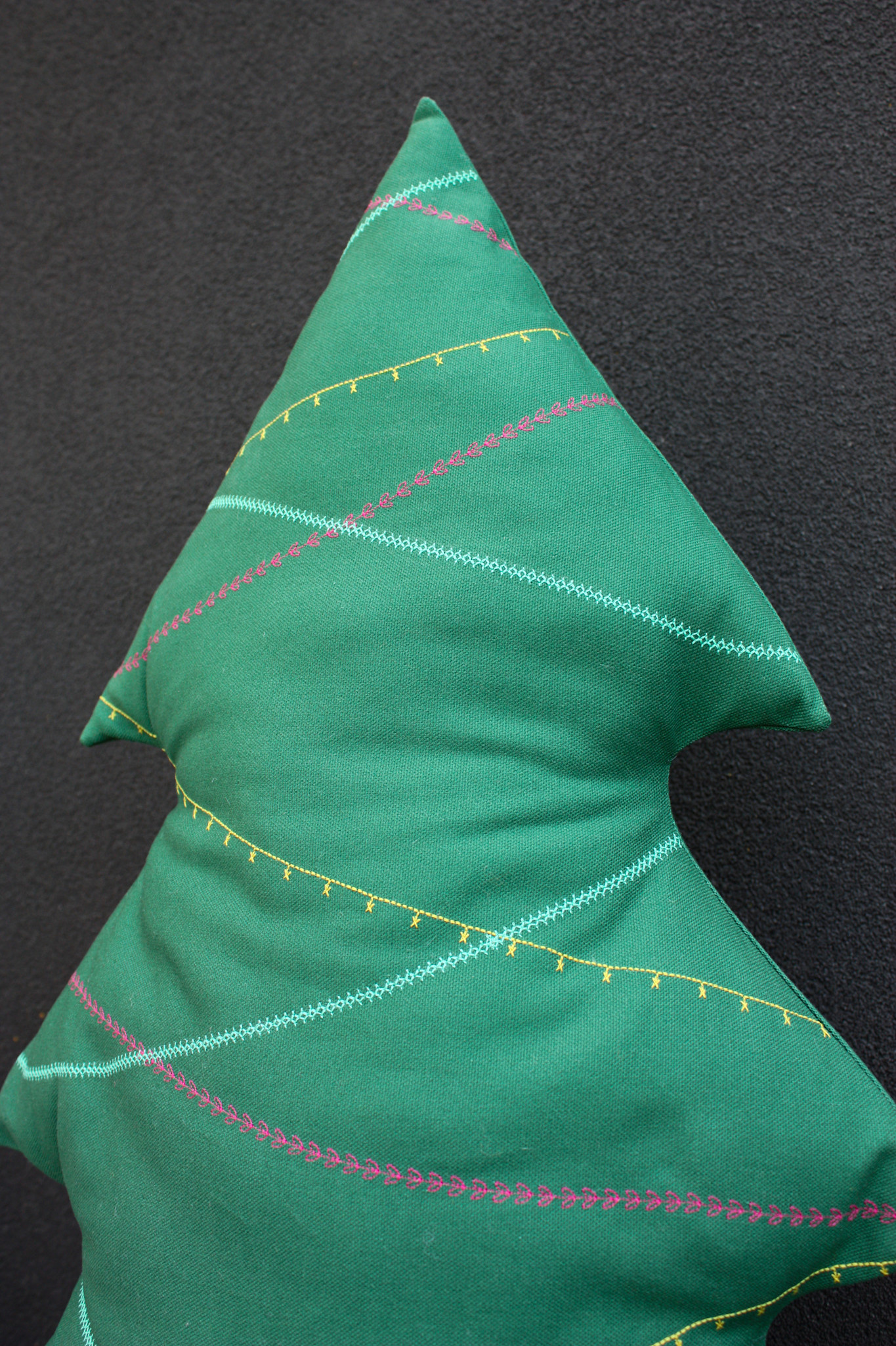 Courtney Calon Learn to Sew: Evergreen Pillow, Sunday, December 6th, 5pm-8pm
