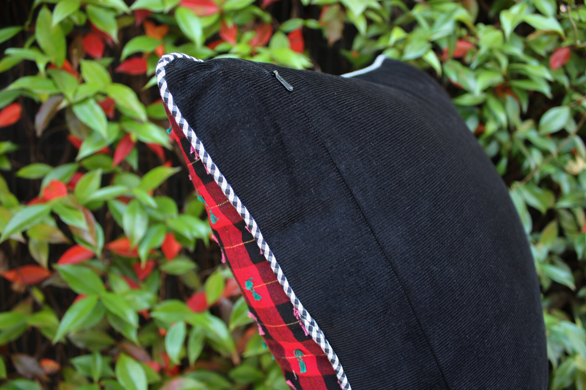Colleen Connolly Beginner: Invisible Zipper Pillow with Piping, Sunday, December 6th, 1030am-3pm