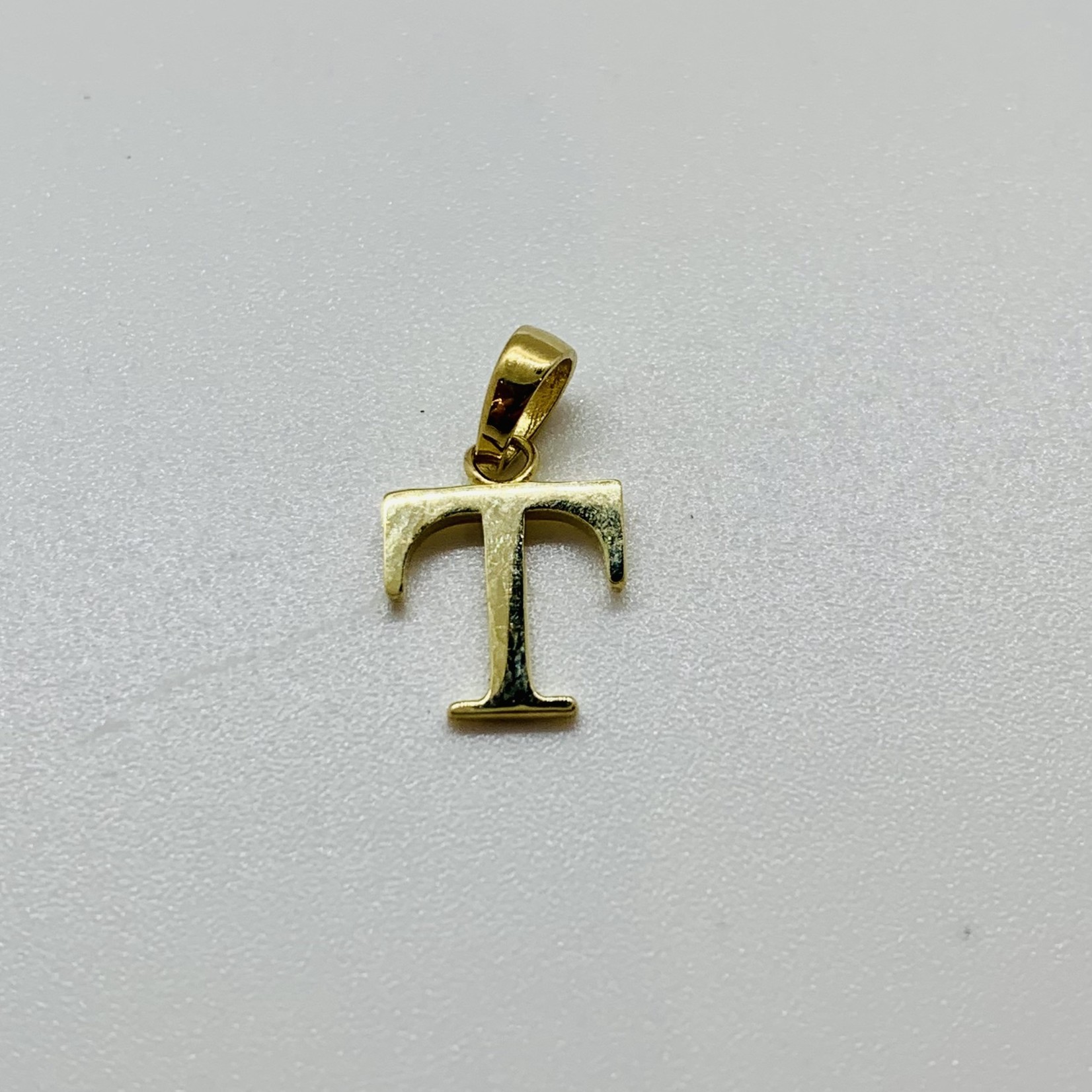 10K YG Block Initial Charm T