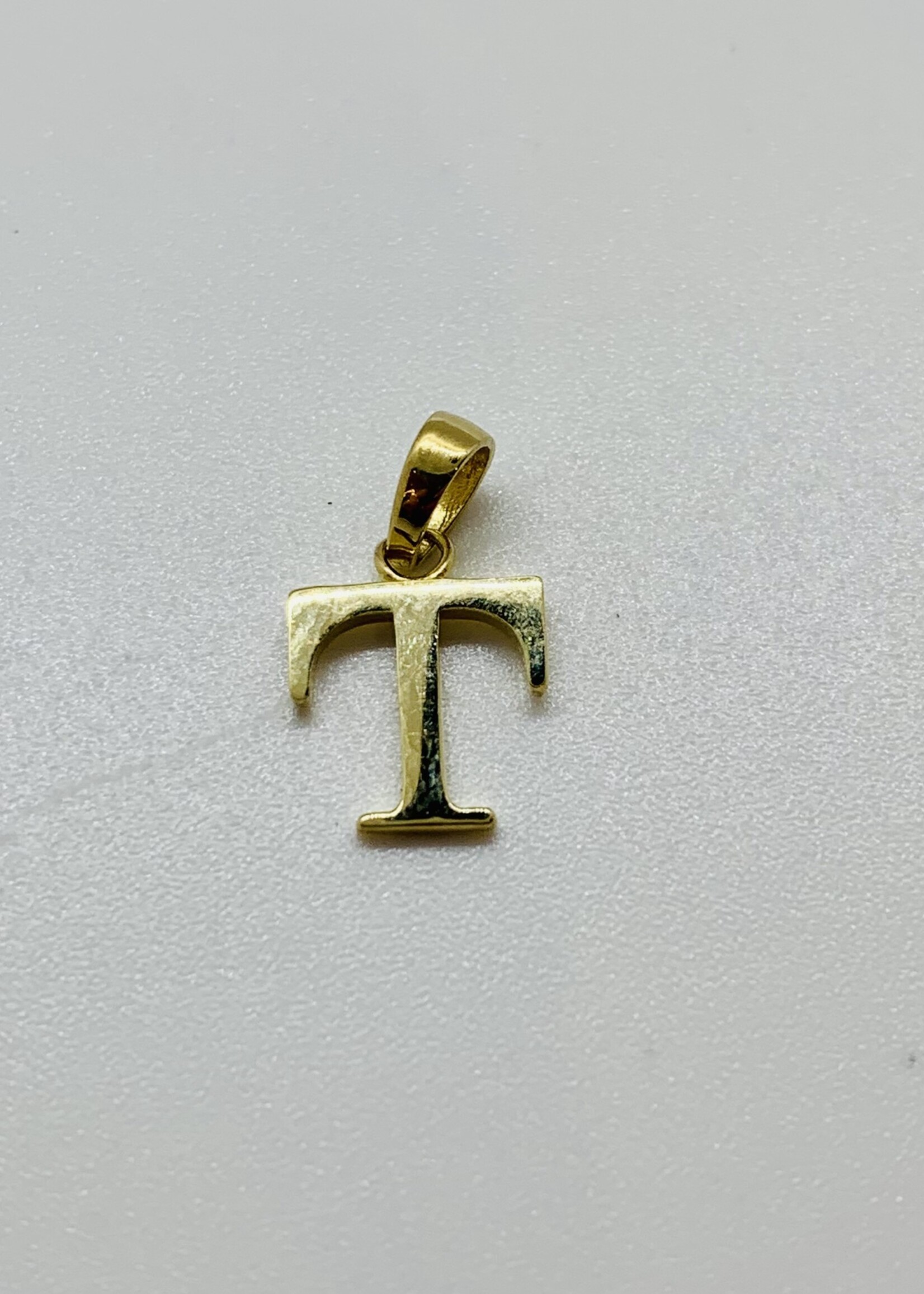 10K YG Block Initial Charm T