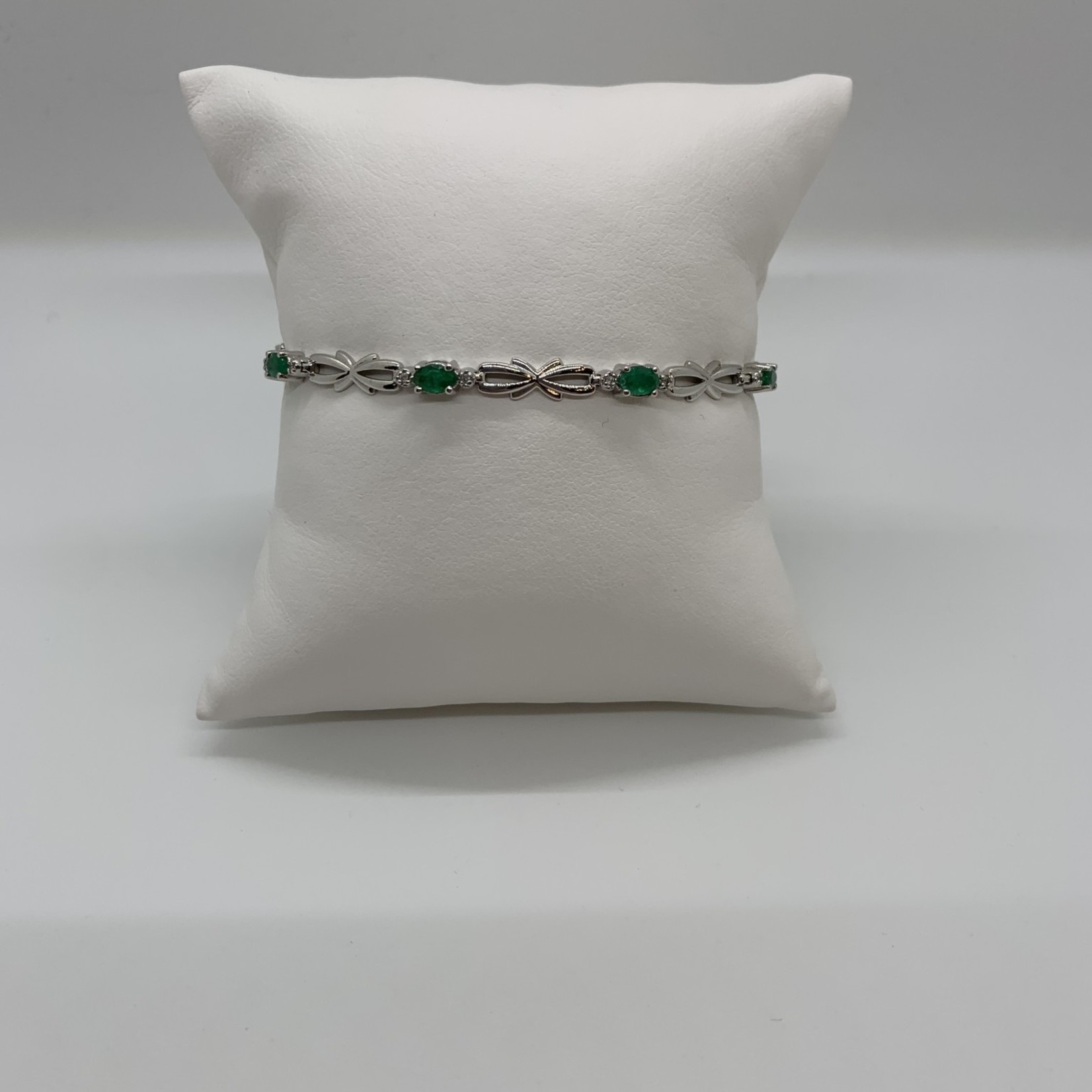 10K WG Emerald and Diamond Bra