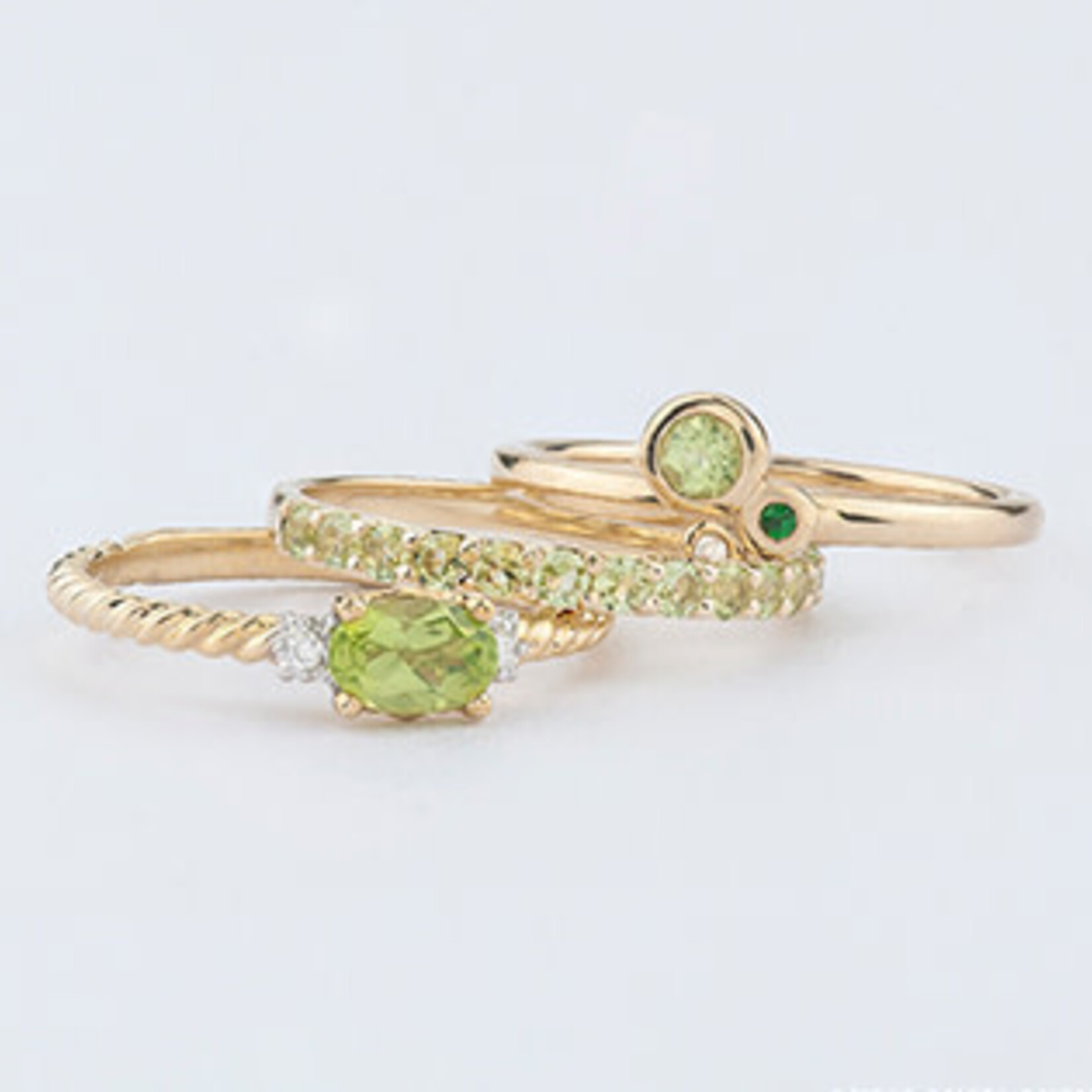 10K YG 1 Peridot 6x4mm 2 Diamond FC .02CT Ring