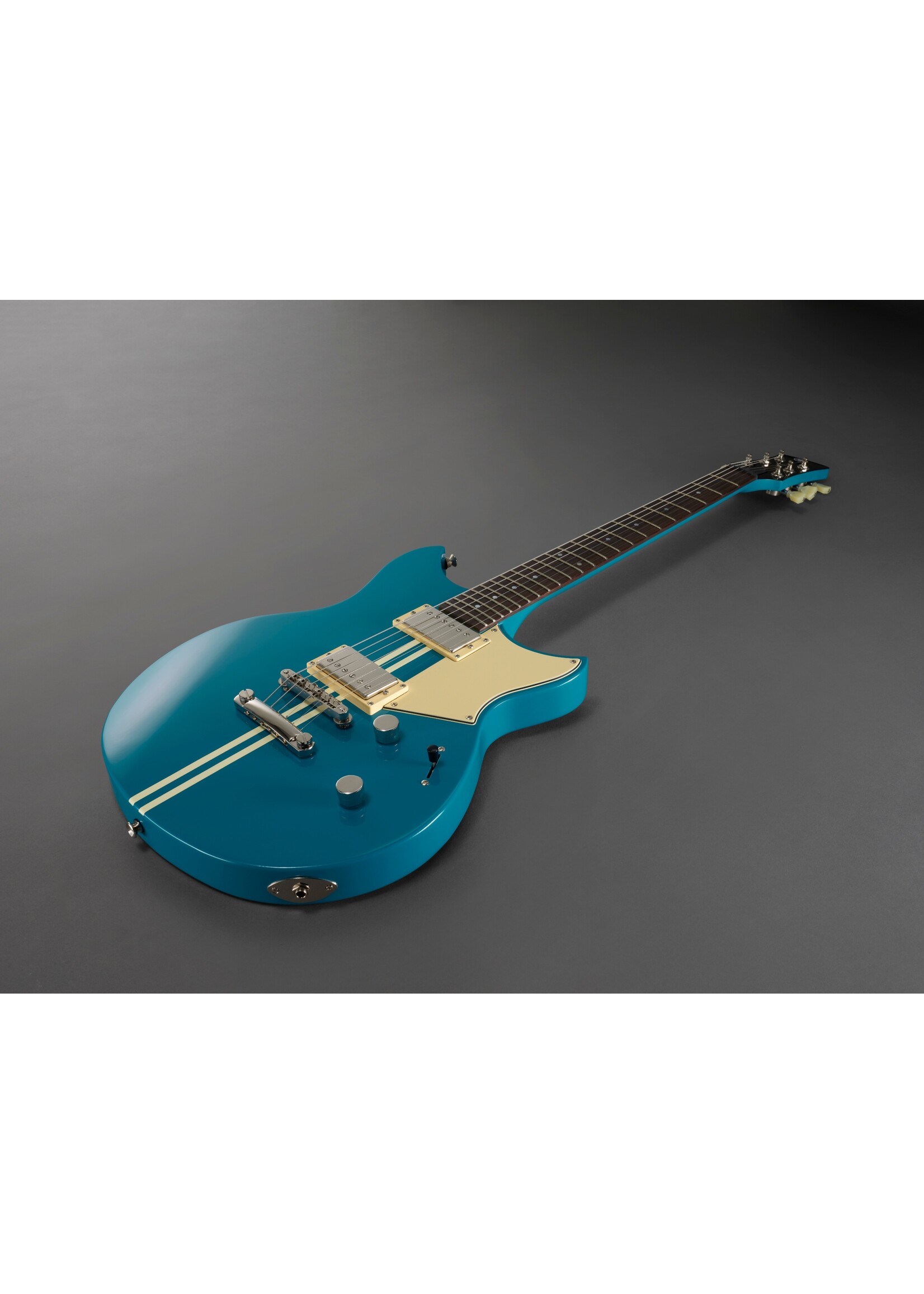 Yamaha Revstar Element RSE20 Electric Guitar in Swift Blue - Town