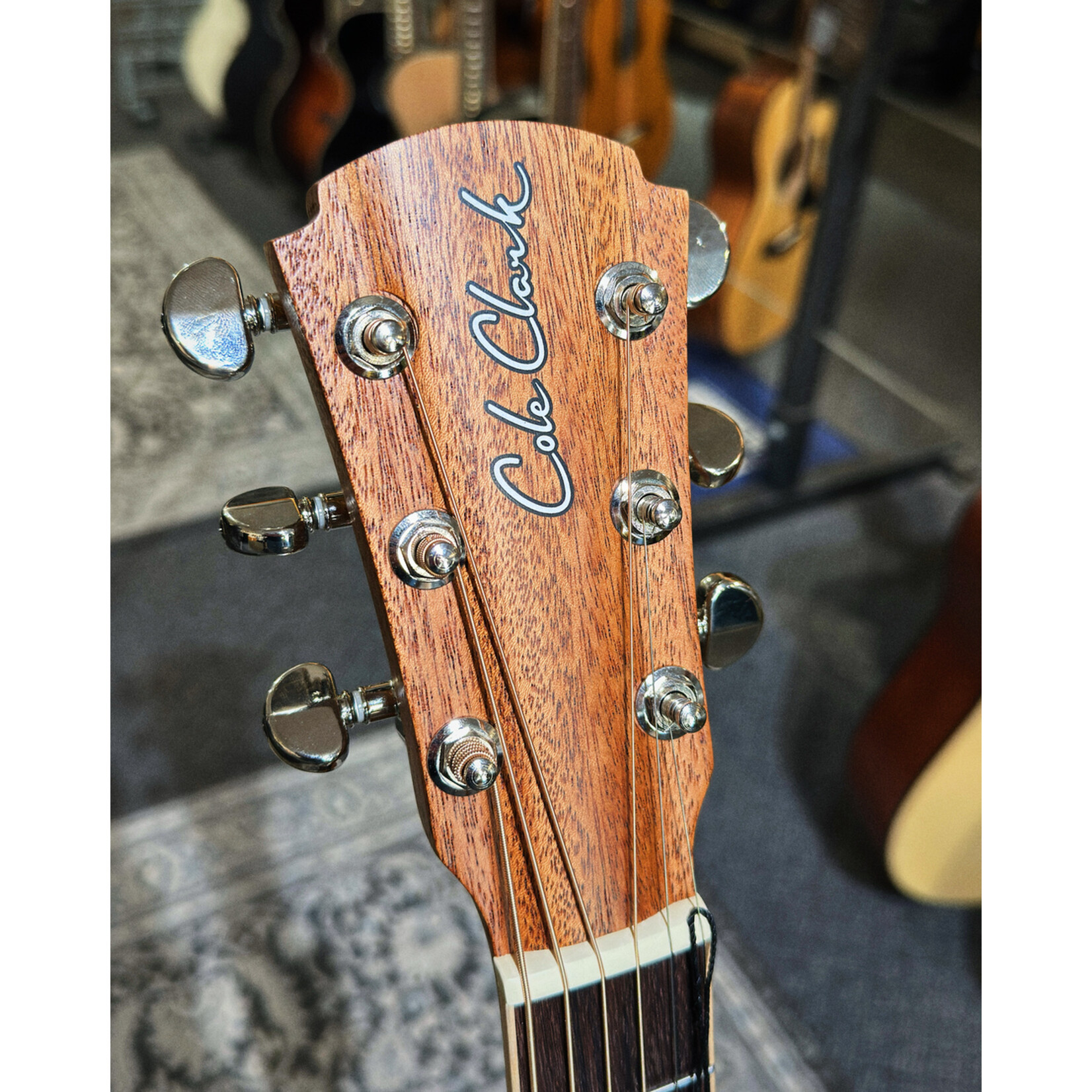 Cole Clark Cole Clark Studio AN1EC Spruce Rosewood acoustic electric guitar with gig bag