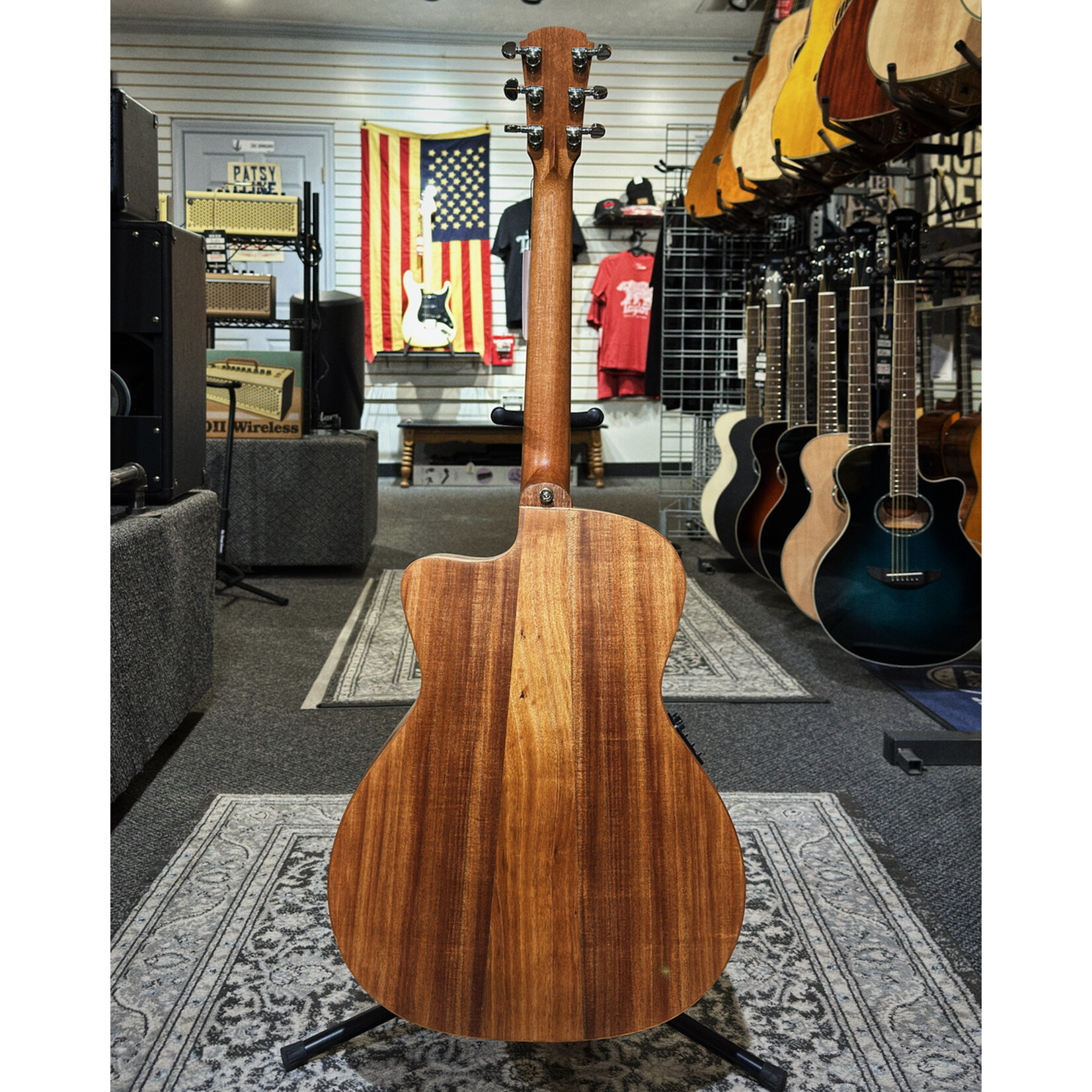 Cole Clark Cole Clark Studio AN1EC All Blackwood acoustic electric guitar with gig bag