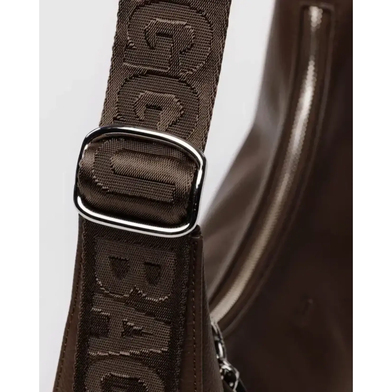 Baggu Medium Recycled Leather Crescent Bag - Brown