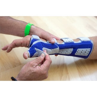 Bauerfeind Manuloc Rhizo Short - Rigid orthosis for increased stabilization of the wrist and thumb