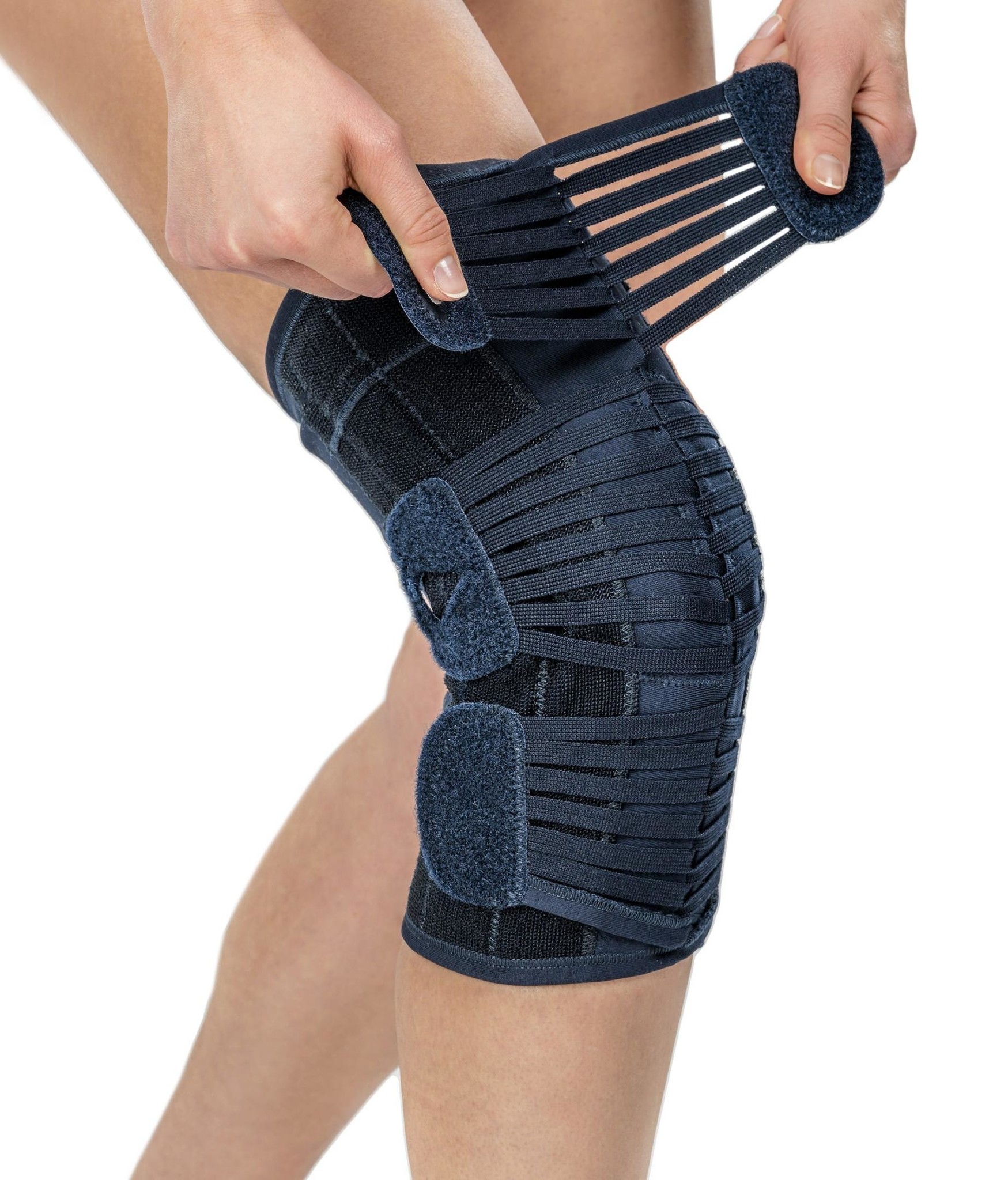 41 MBrace patellar stabilizing knee brace with rigid hinges One Bracing