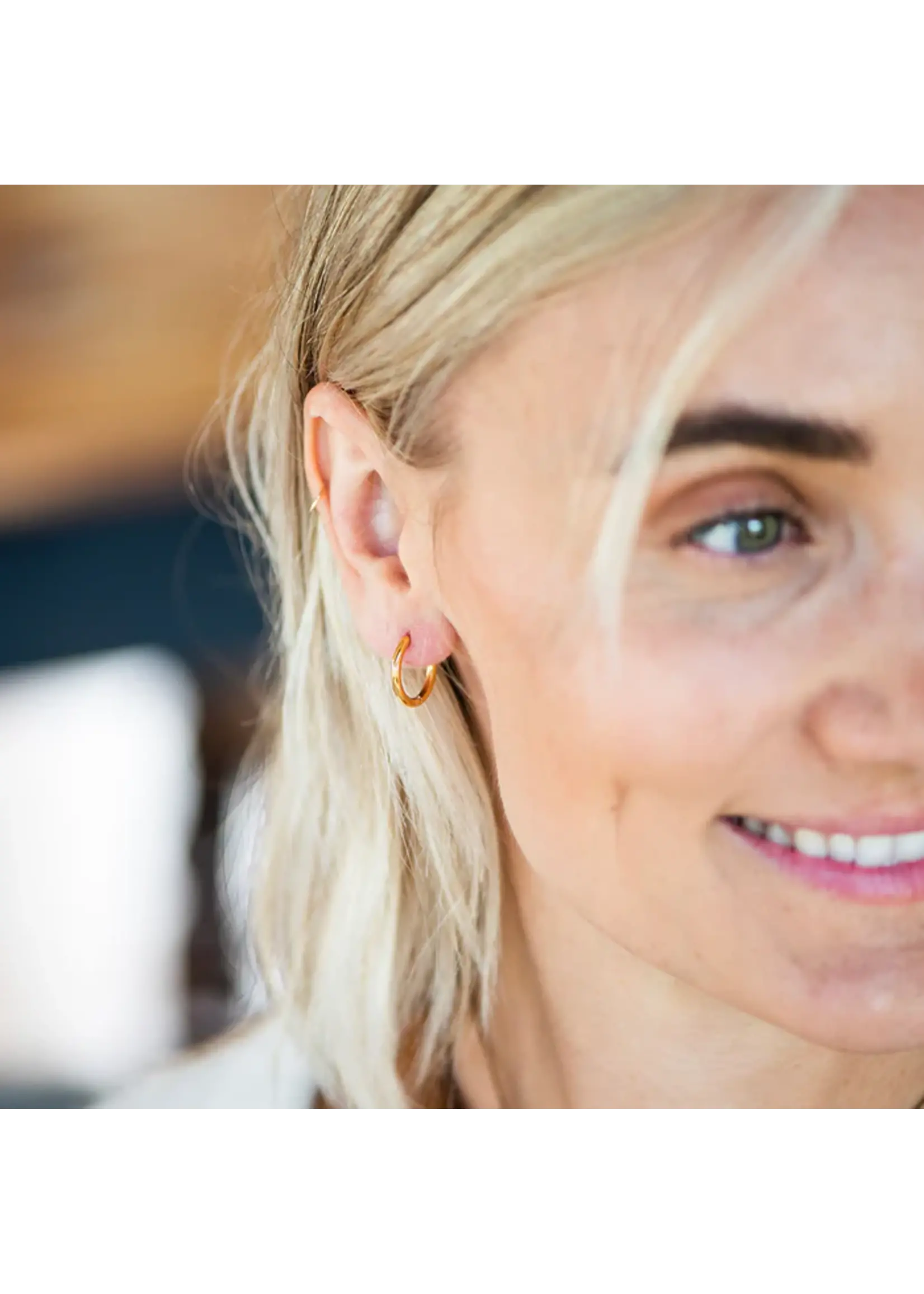 Bronwen Bronwen Handy Huggie Hoop Earrings - Medium