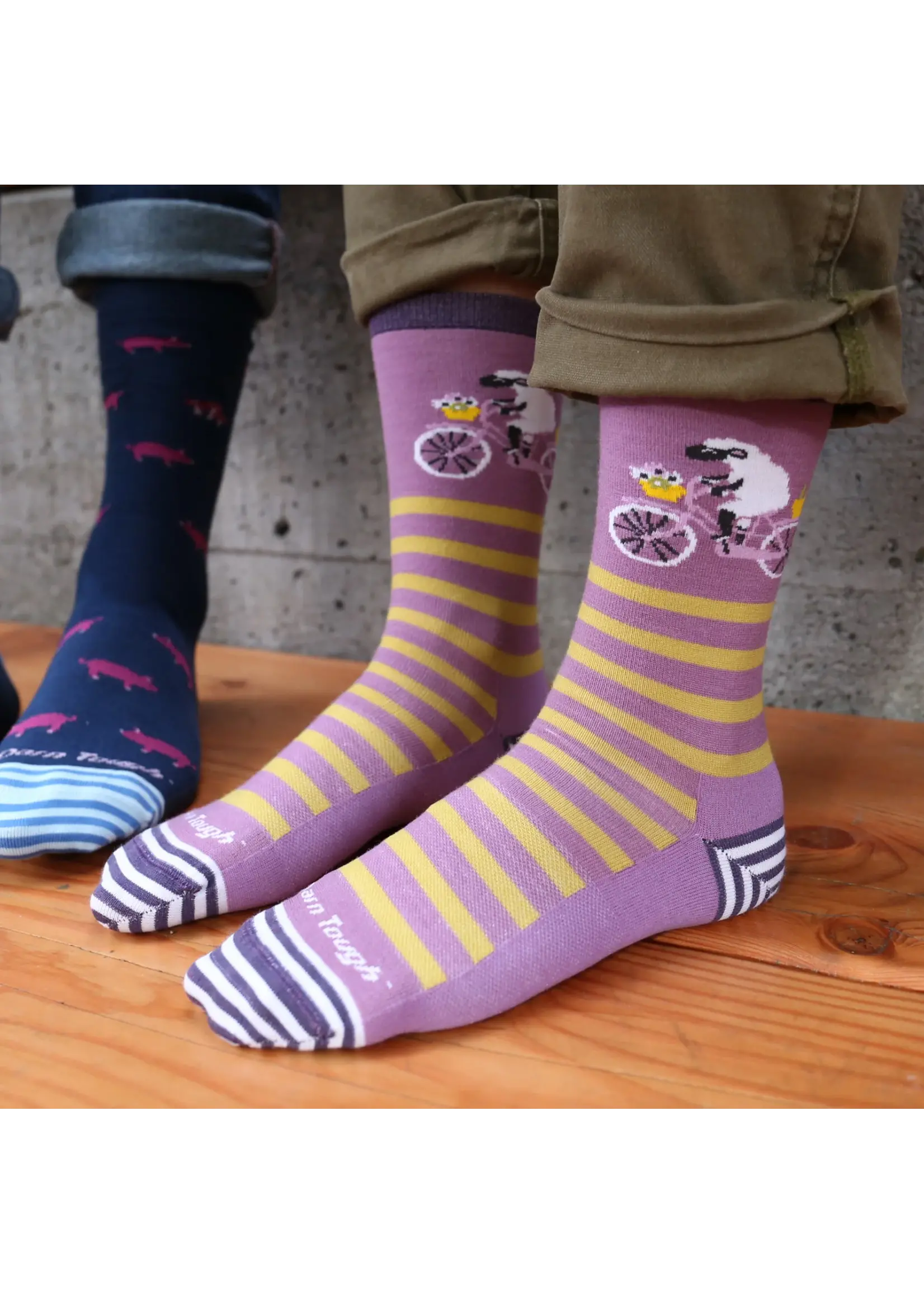 Darn Tough Vermont Darn Tough Women's Animal Haus Crew Lightweight Lifestyle Socks