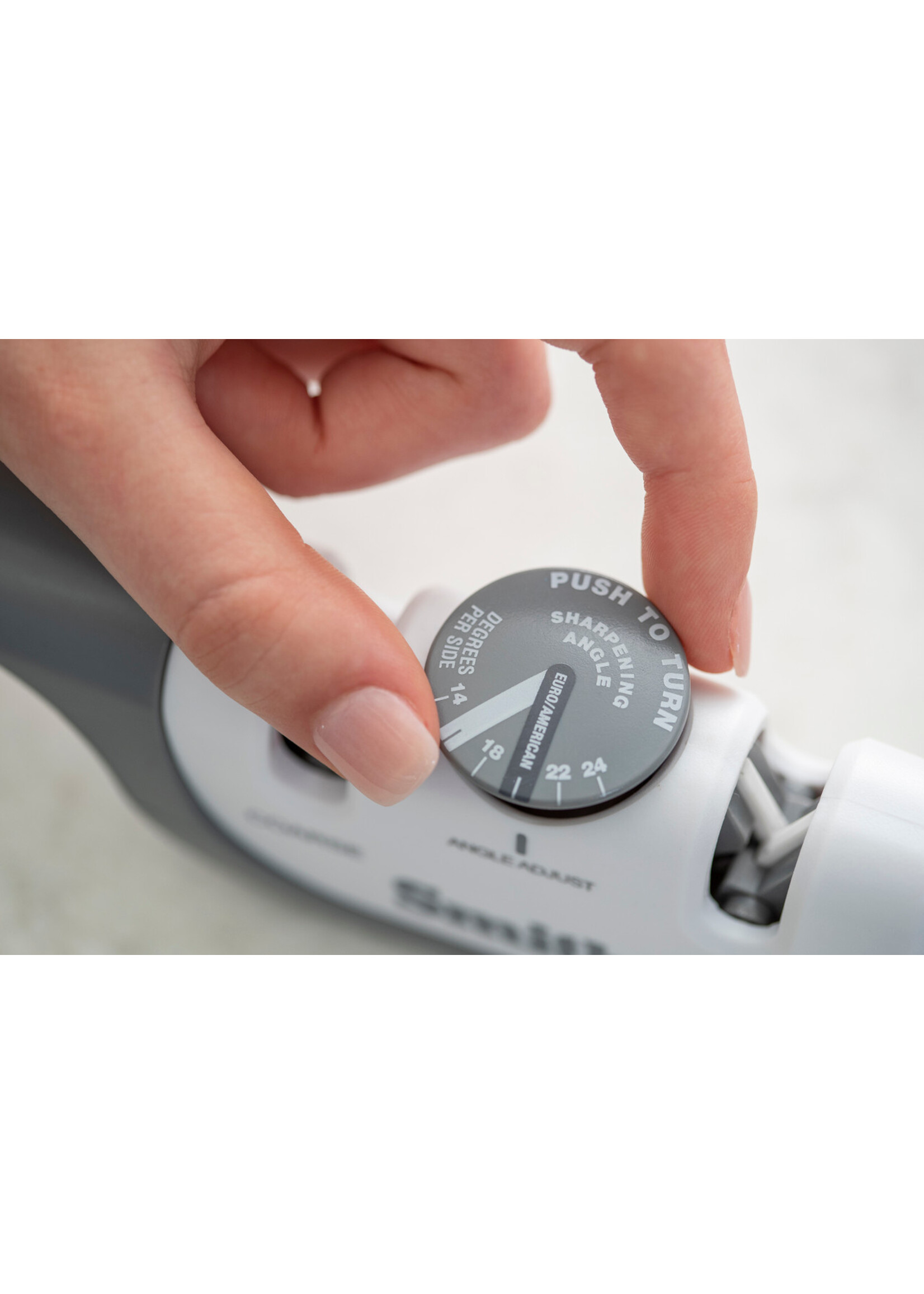 Smith's Smith's Adjustable Angle Pull-Thru Knife Sharpener