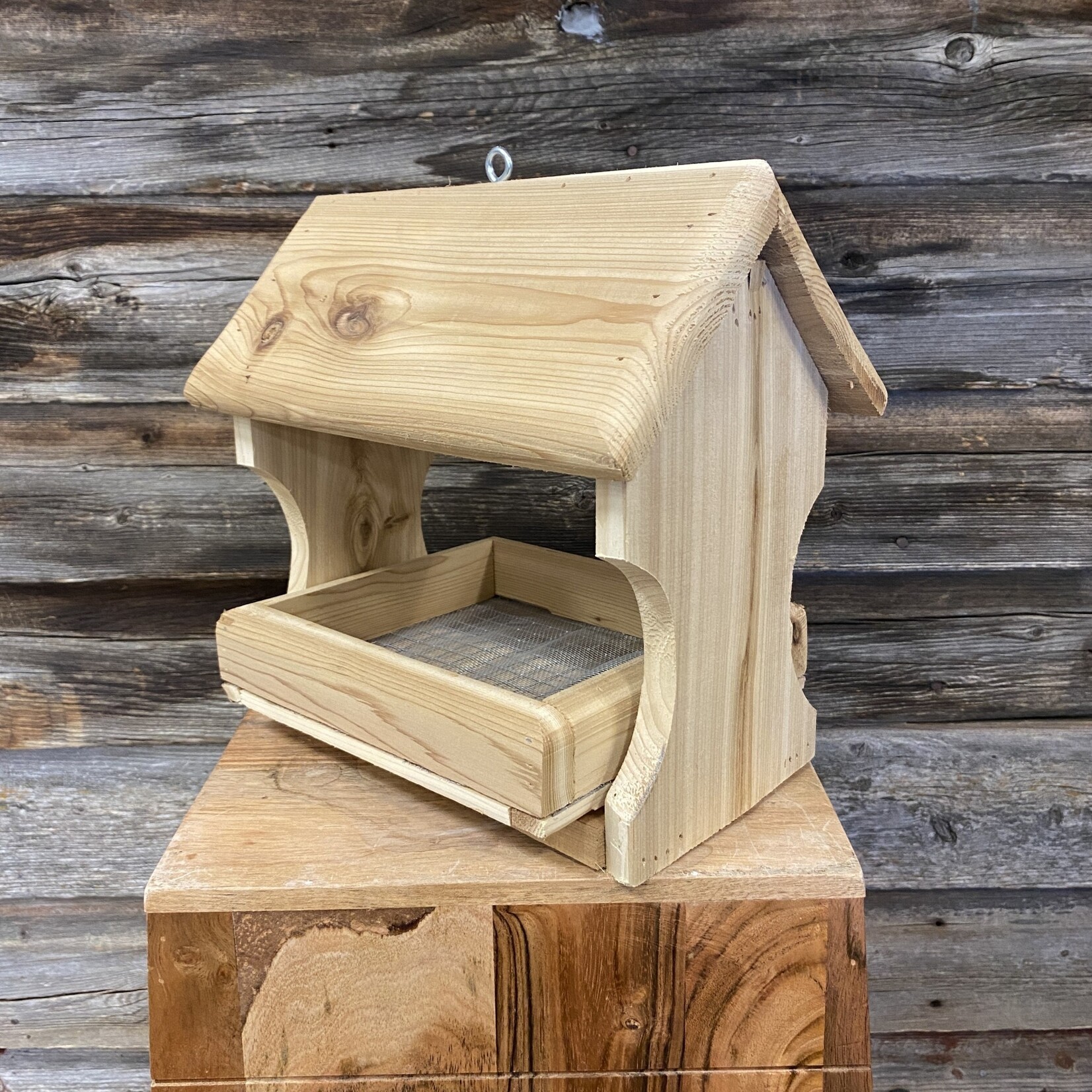 Ray's Cedar Feeder - Feeder with Removable Tray