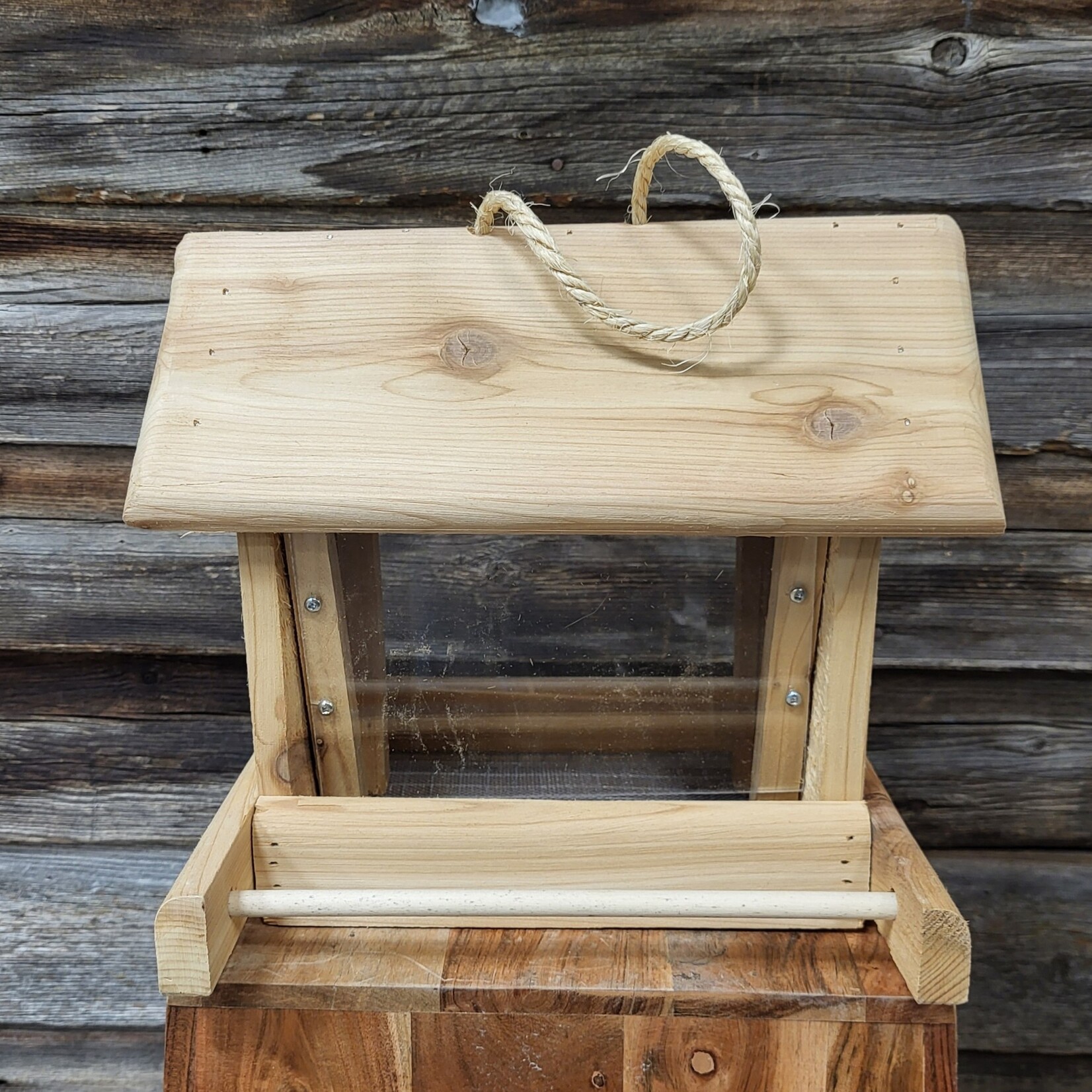 Ray's Cedar Feeder - Hopper Feeder 12"