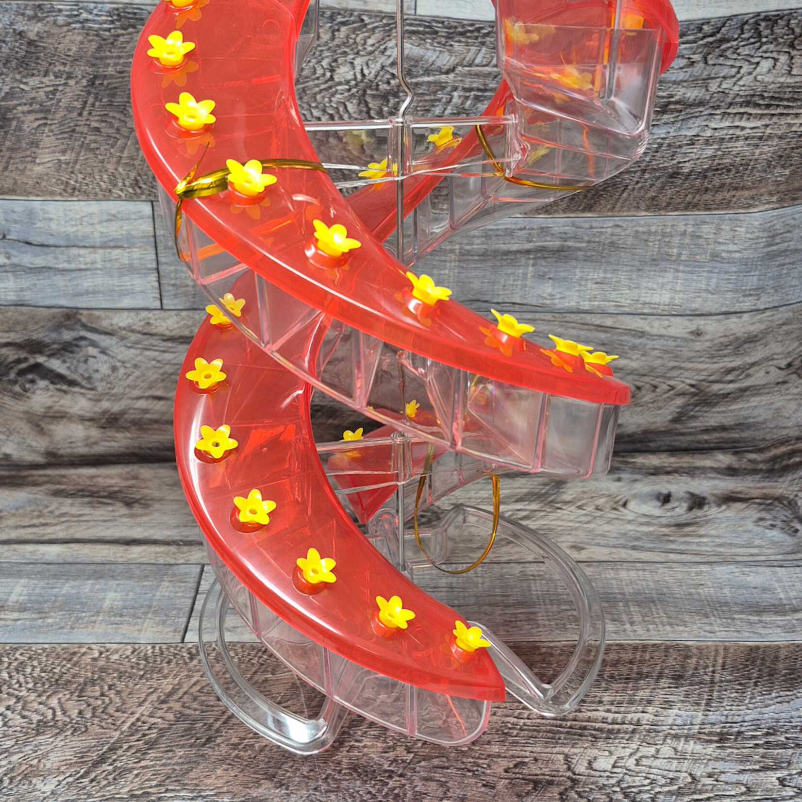 Cascade DNA Hummingbird Feeder (32-port) with Pitcher