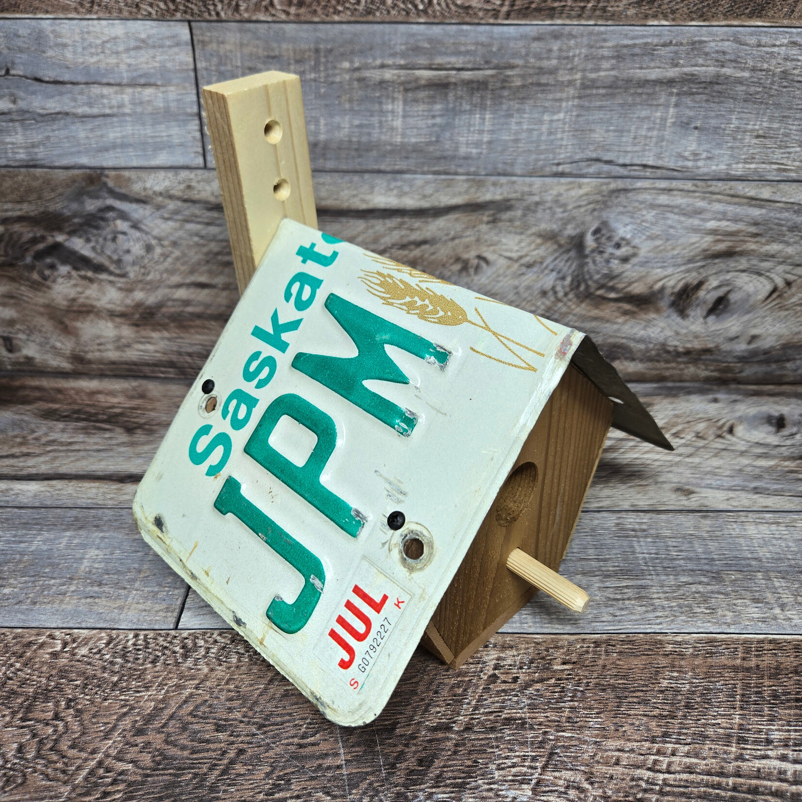 Carl's Cedar License Plate Bird House - Regular