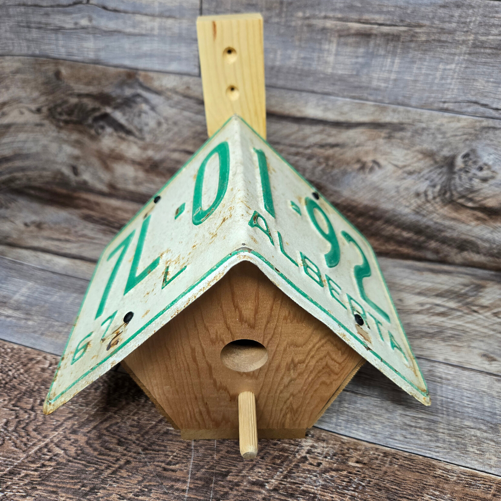 Carl's Cedar License Plate Bird House - Regular