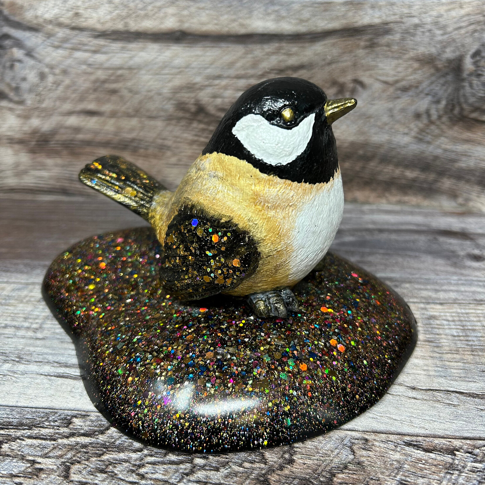 Chickadee Art - Chickadee on Rock (large 10 cm)