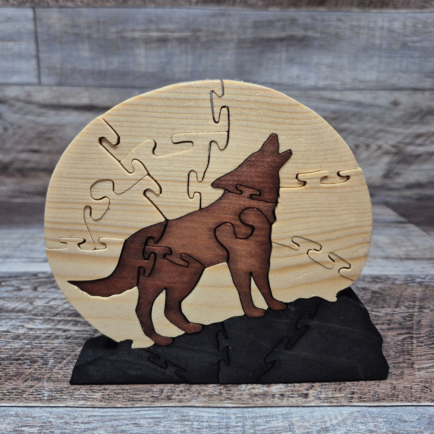Brian's Wood Puzzle - Howling Wolf