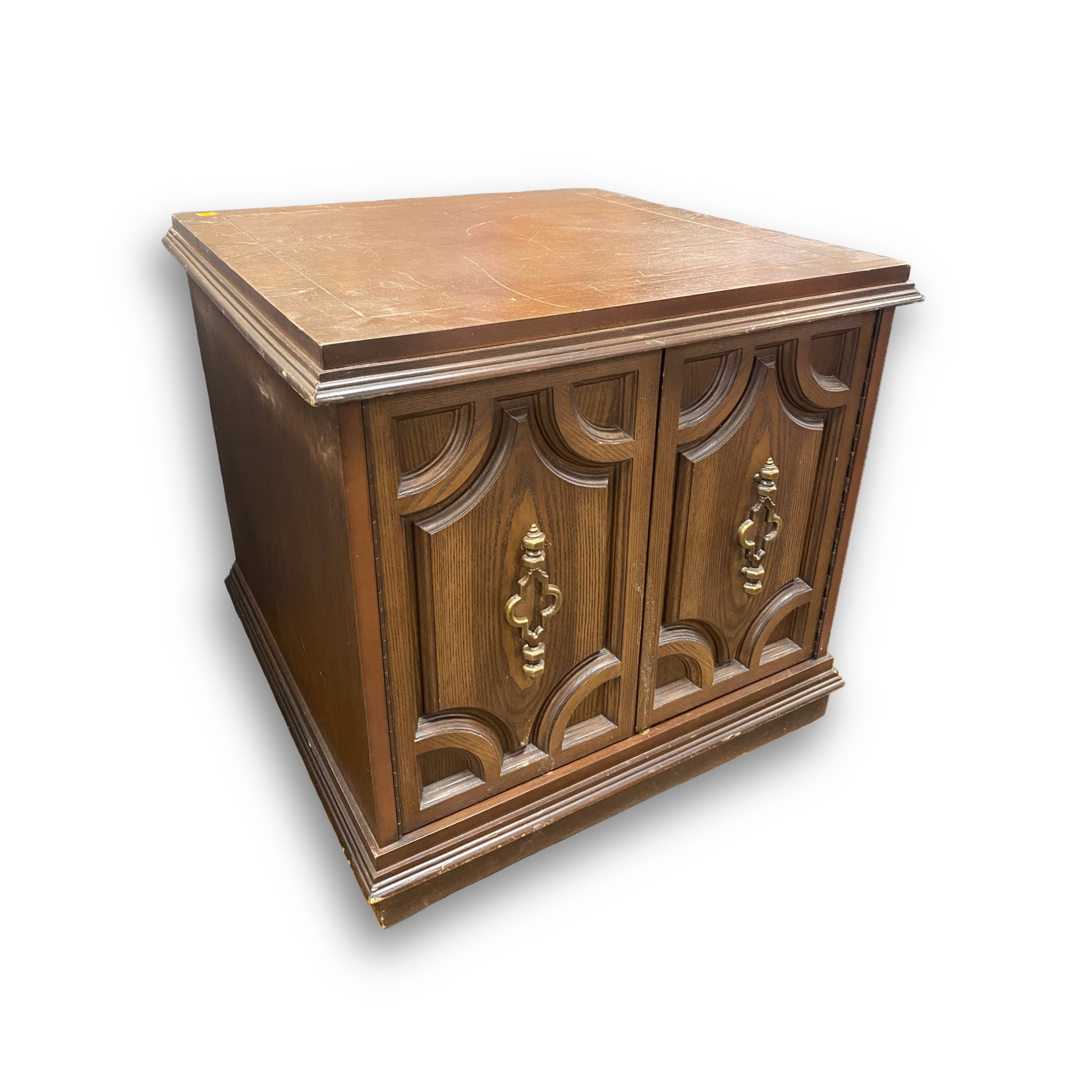 Antique-Style Endtable