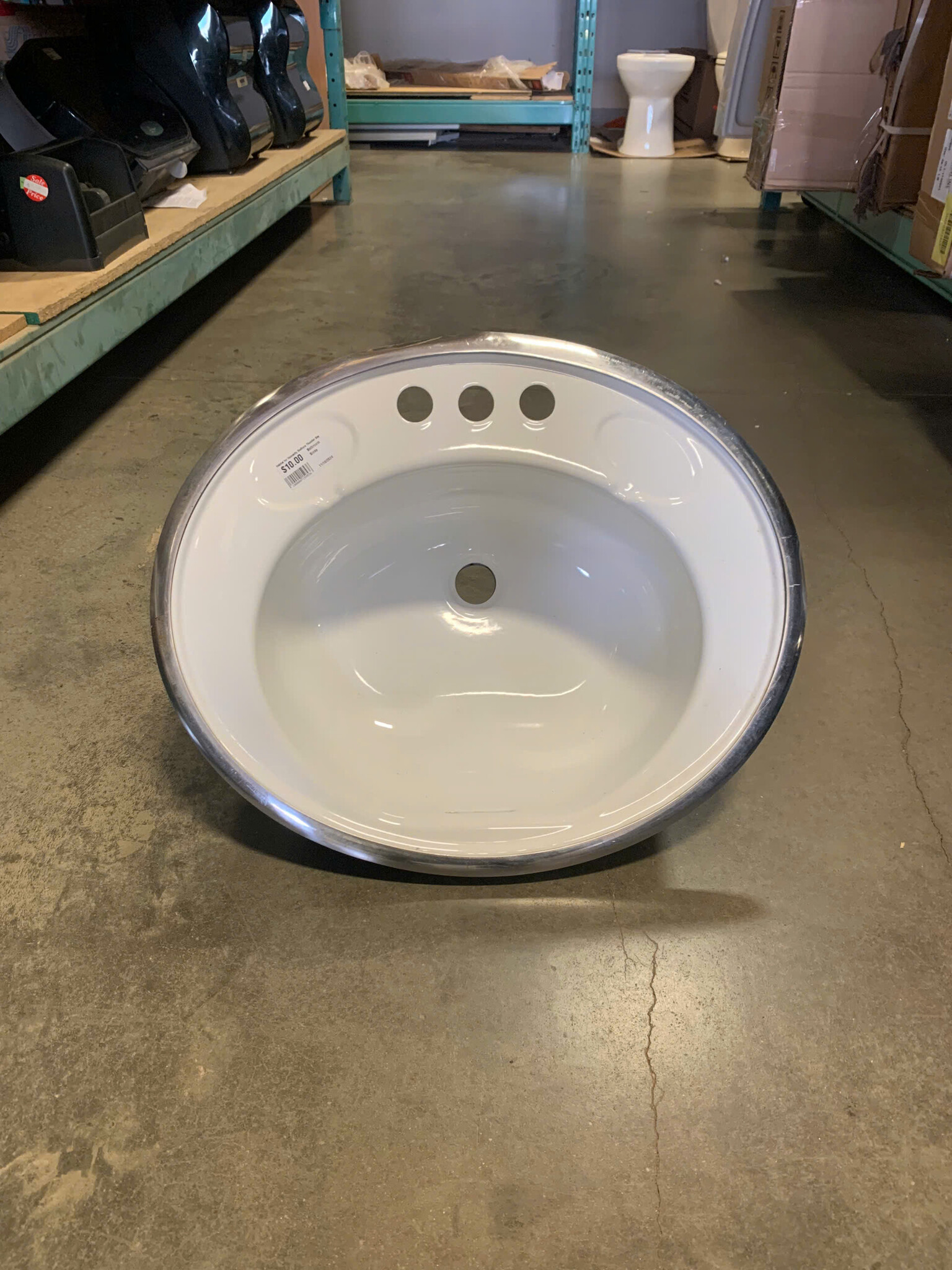 White Metal Bathroom Sink Habitat for Humanity ReStore Thunder Bay