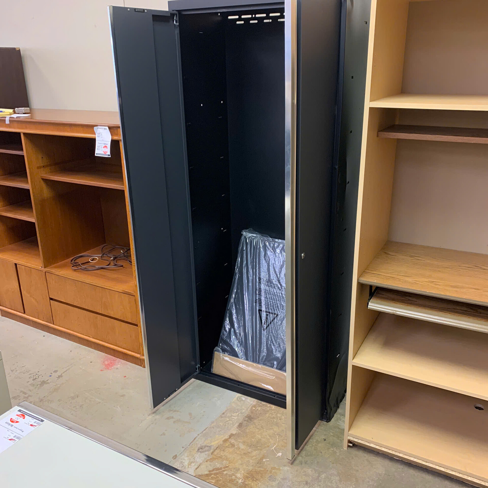 Grey Metal Tool Habitat for Humanity ReStore Thunder Bay