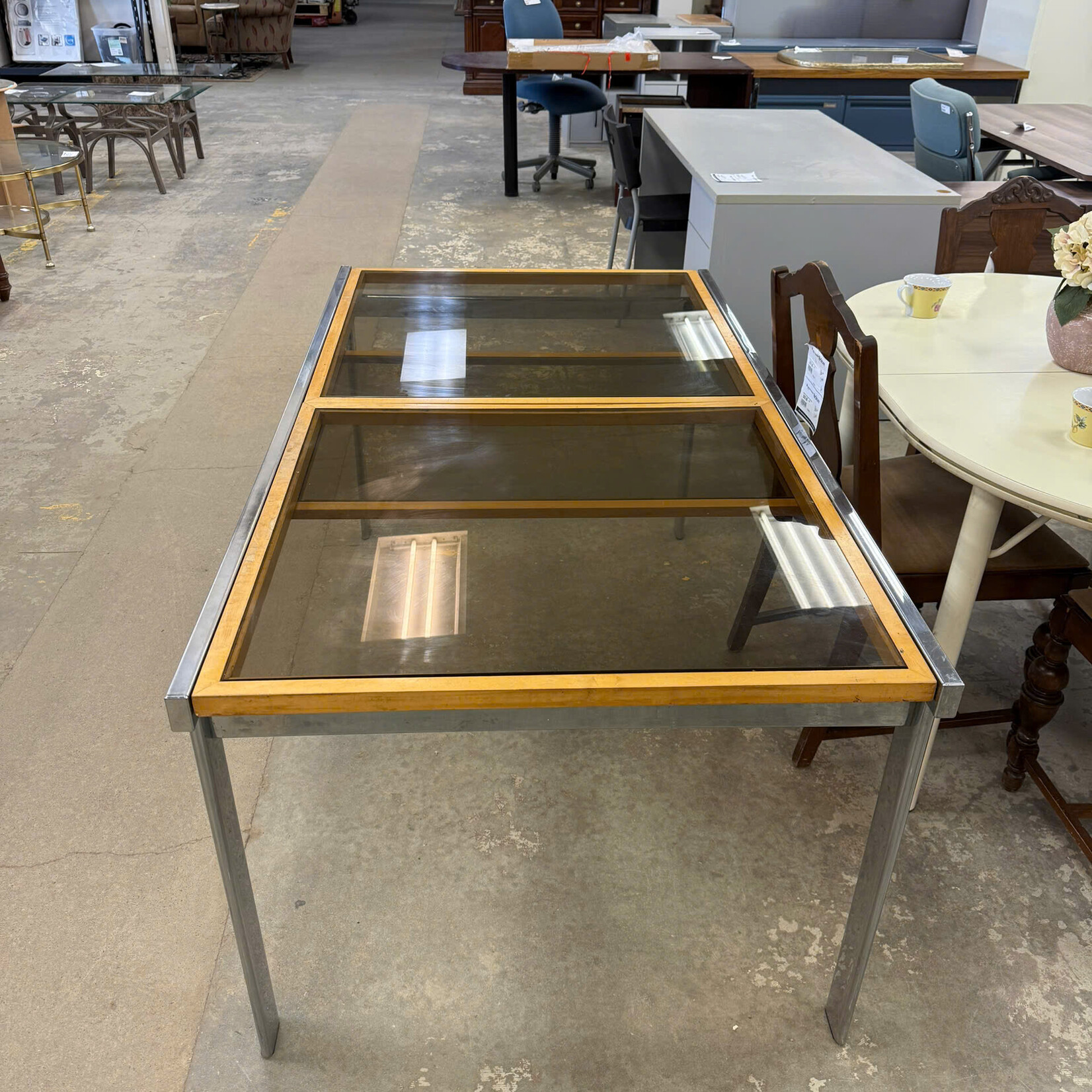 Extendable Glass Top Table