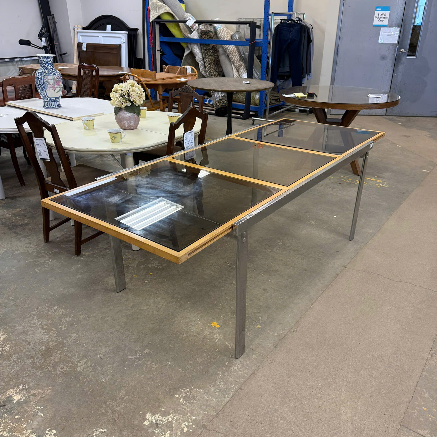 Extendable Glass Top Table