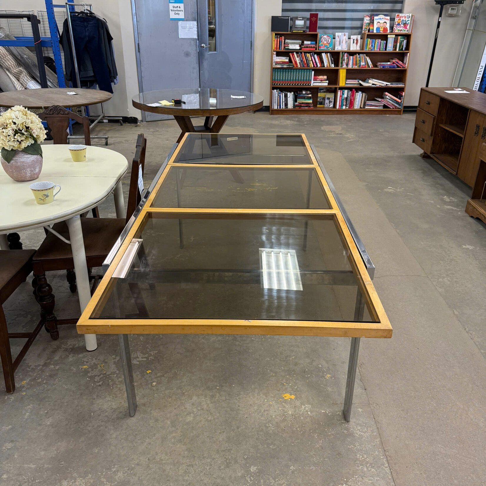 Extendable Glass Top Table