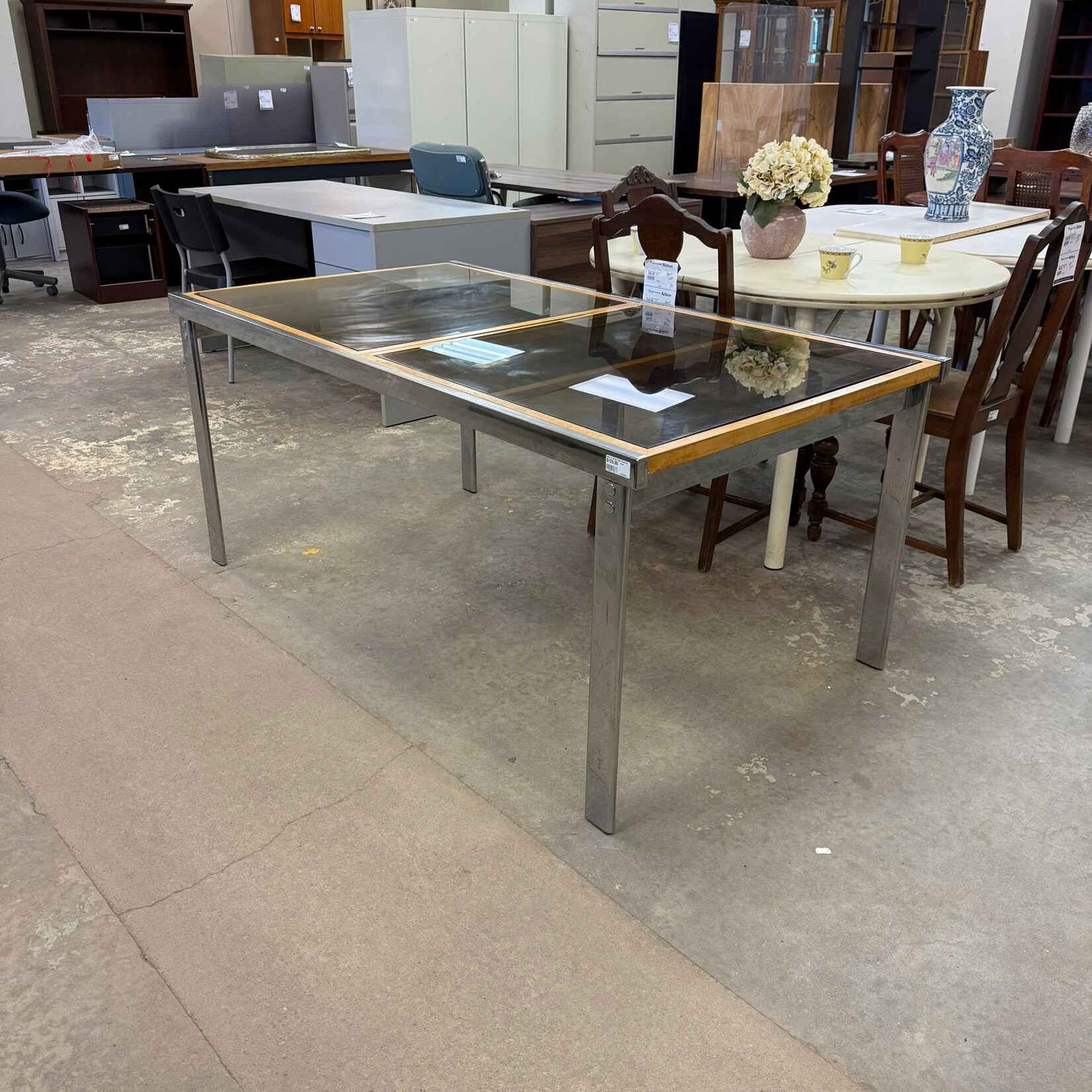 Extendable Glass Top Table