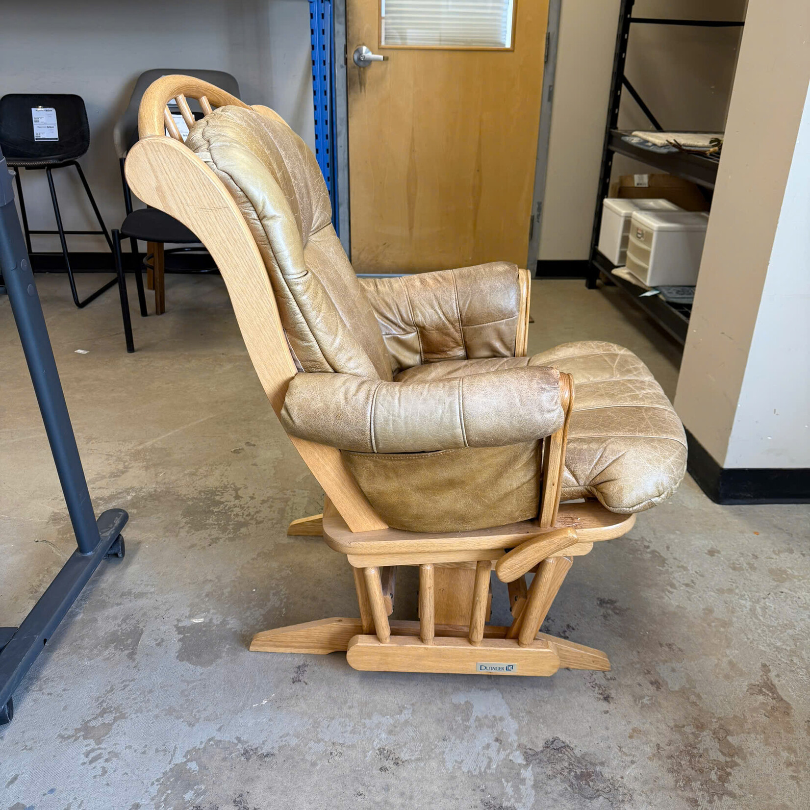 Brown Leather Rocking Chair - Habitat for Humanity ReStore - Thunder Bay