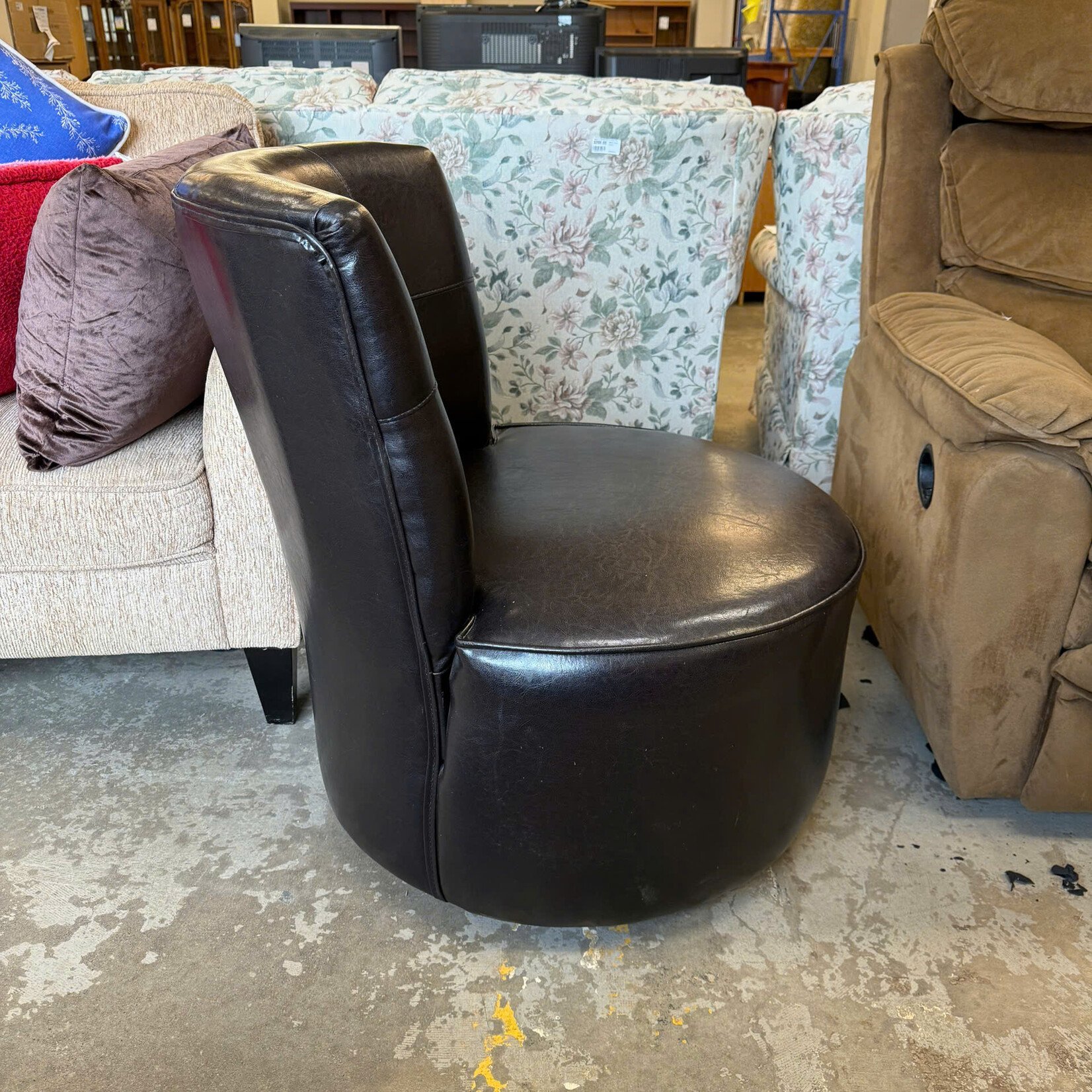 Round Black Swivel Chair