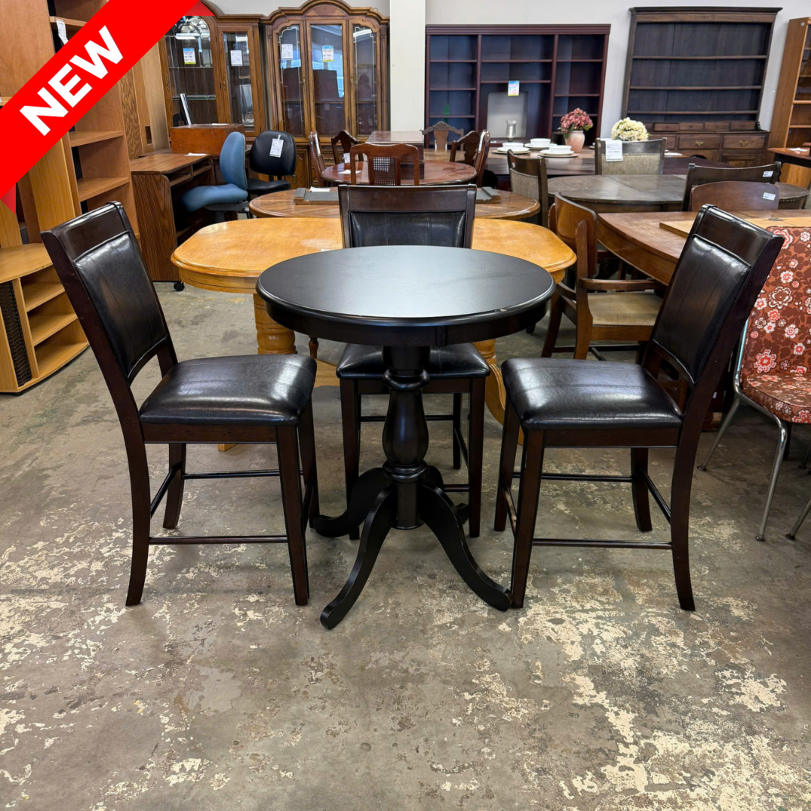 Bar Table w 3 Chairs