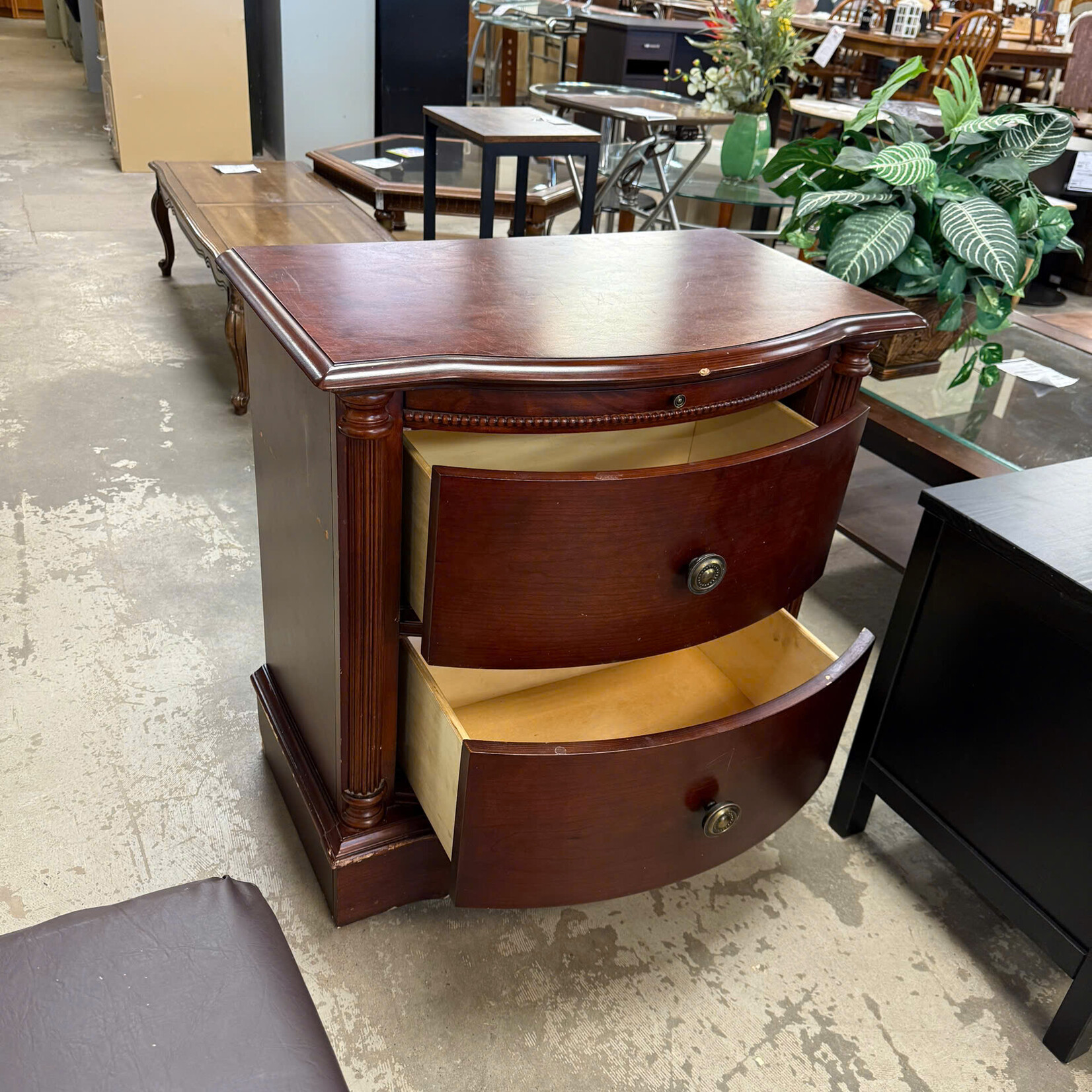 2-Drawer Bedside Table