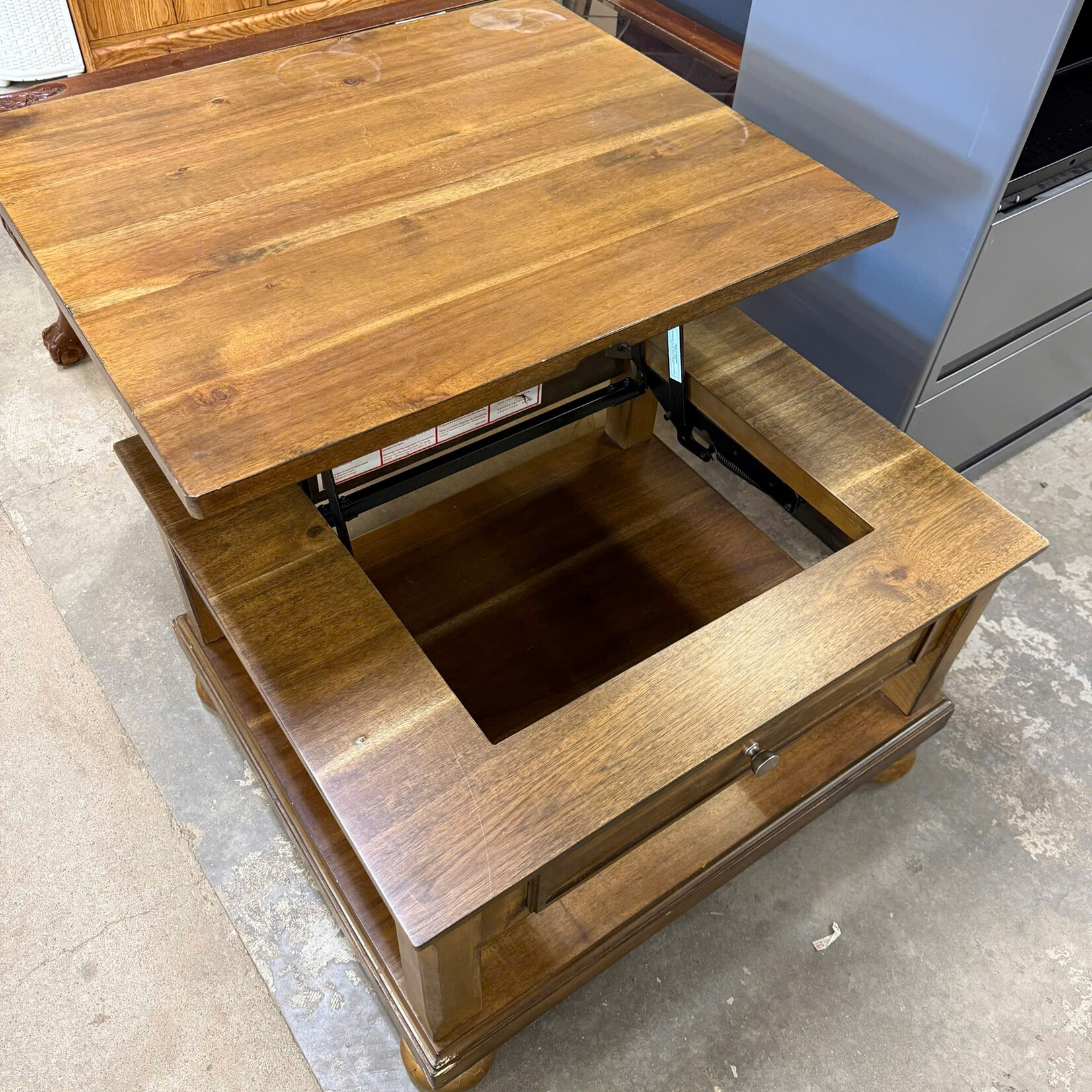 Light Brown Square Lift top coffee table