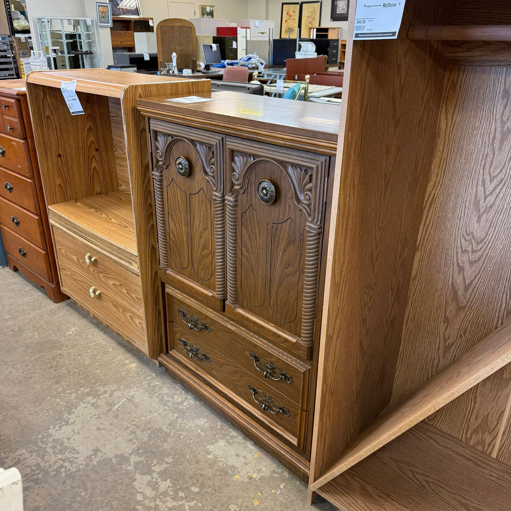 Cabinet w 2-Drawer Dresser