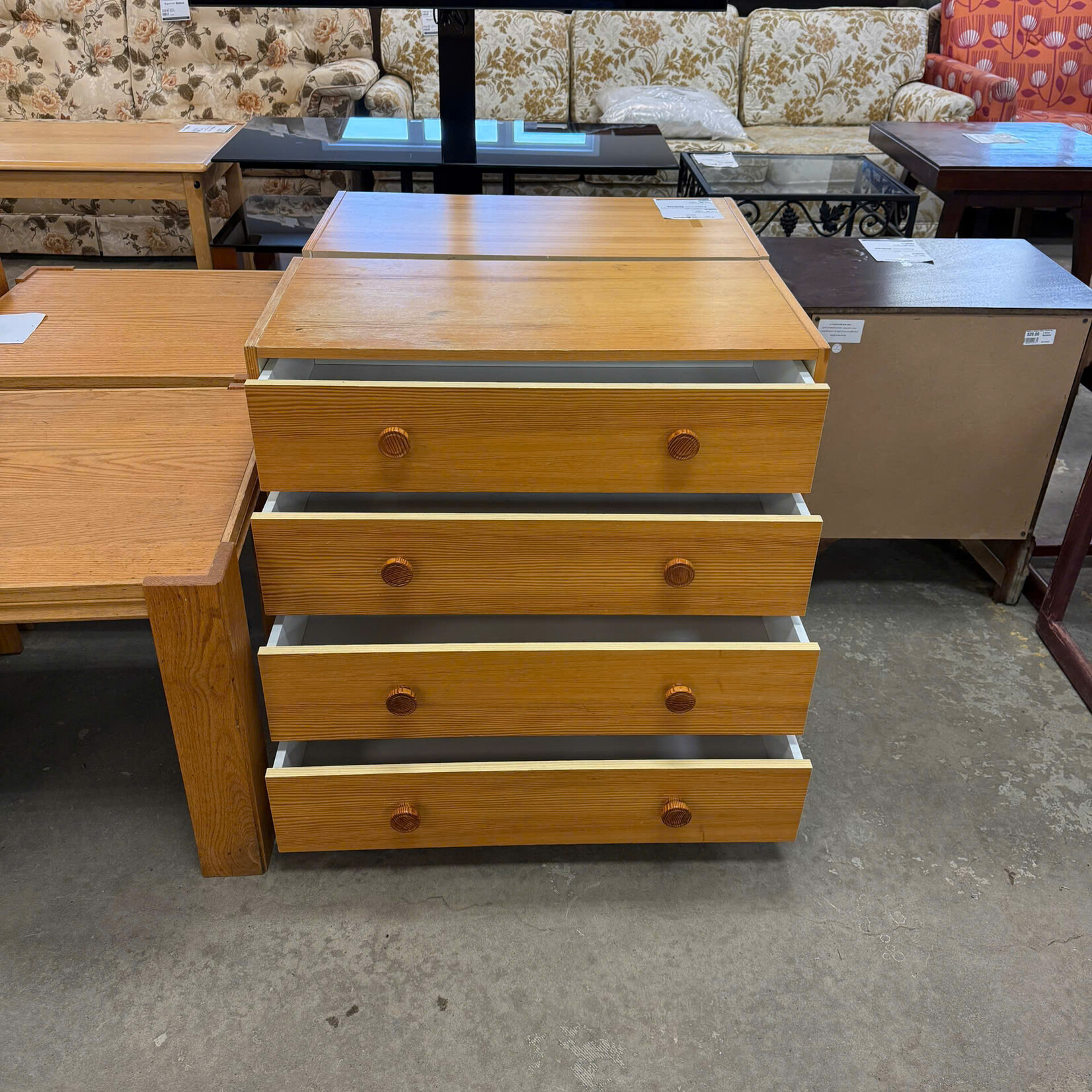 4-Drawer Dresser