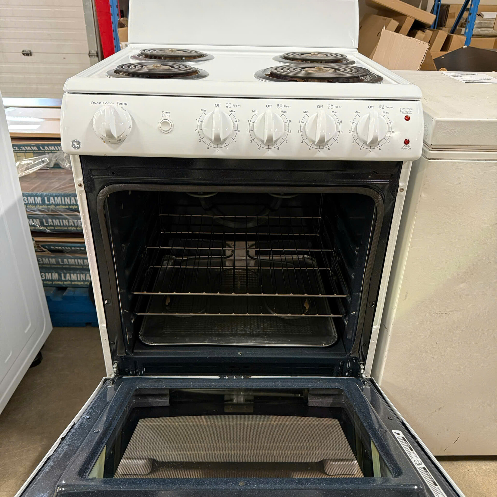 GE 24in Electric Stove