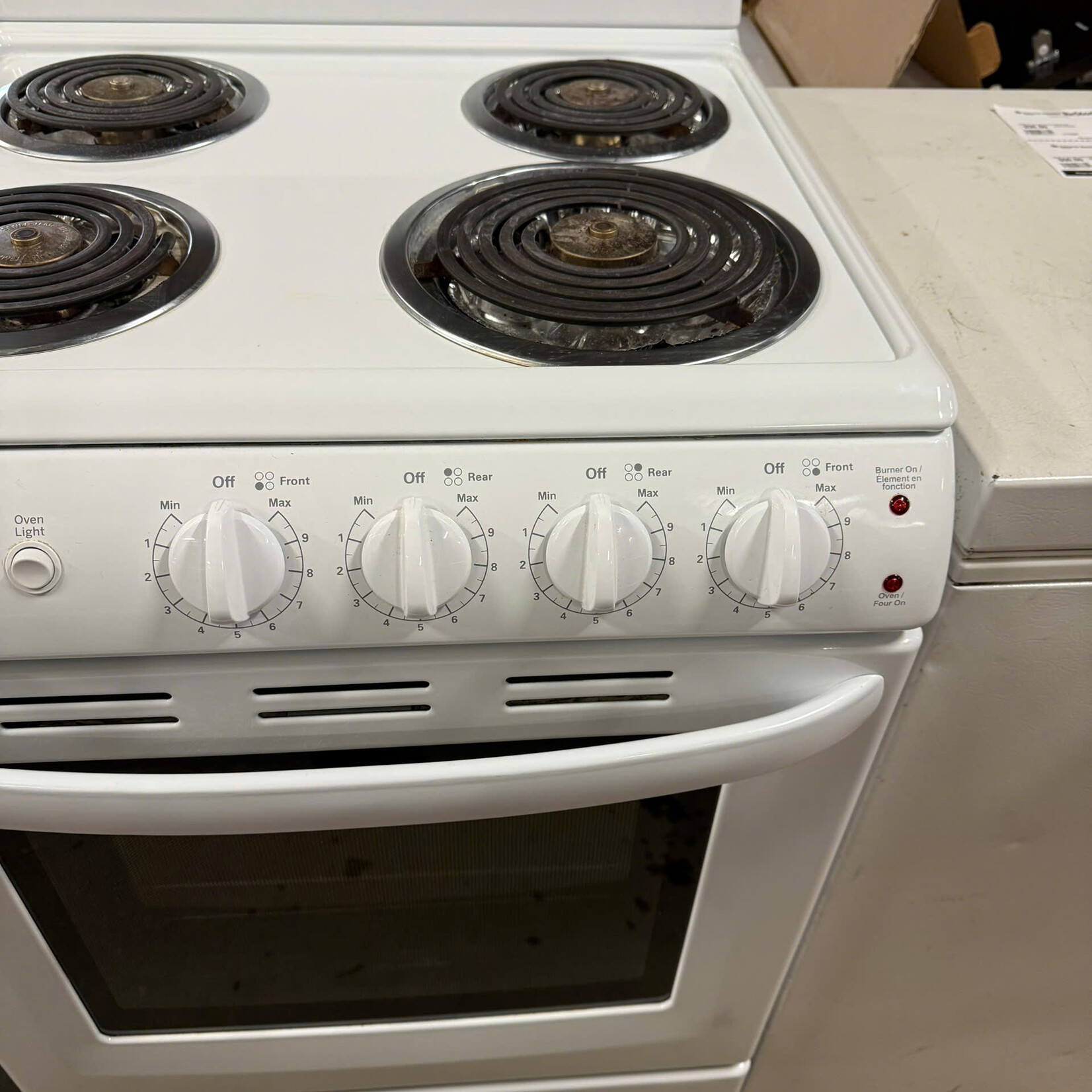 GE 24in Electric Stove