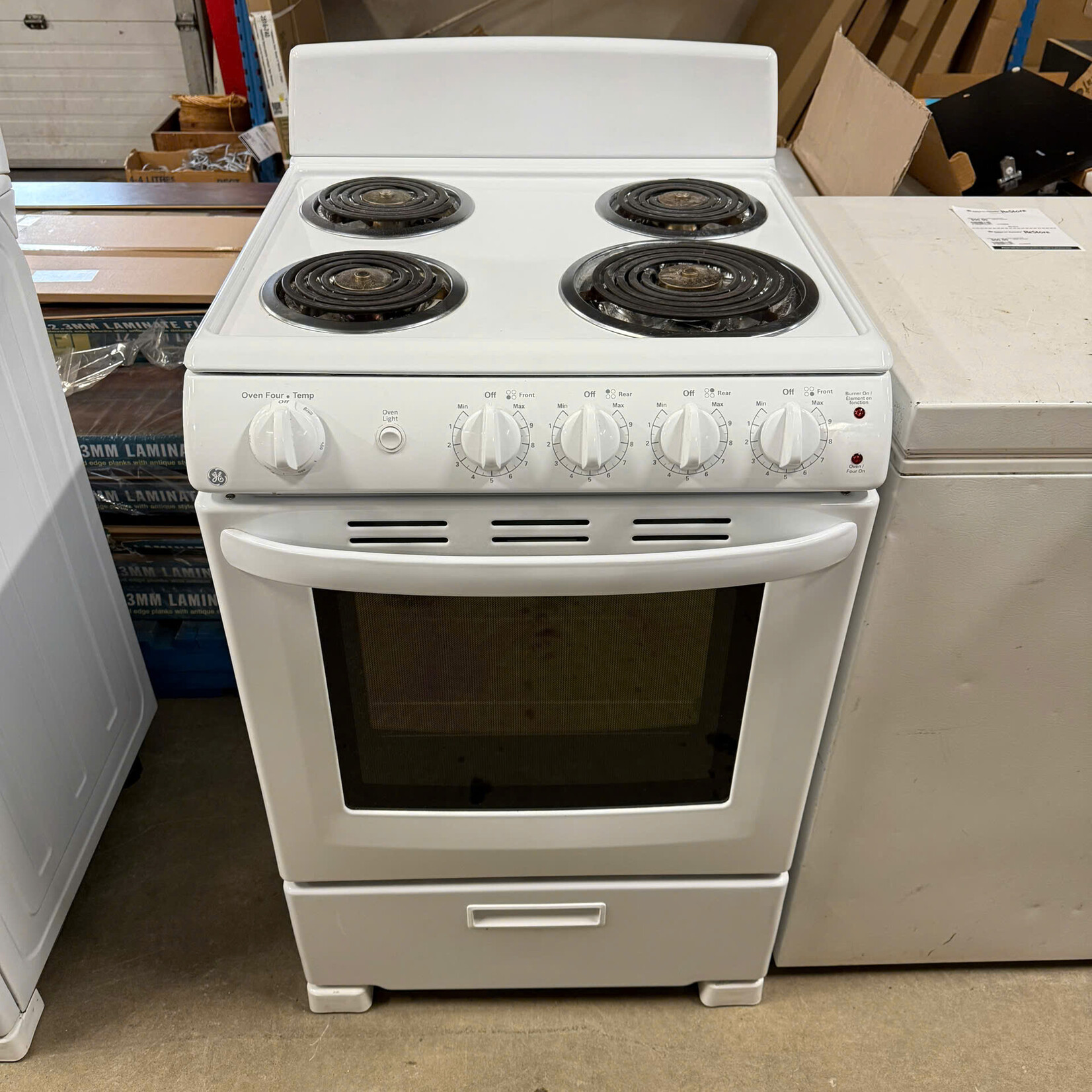 GE 24in Electric Stove