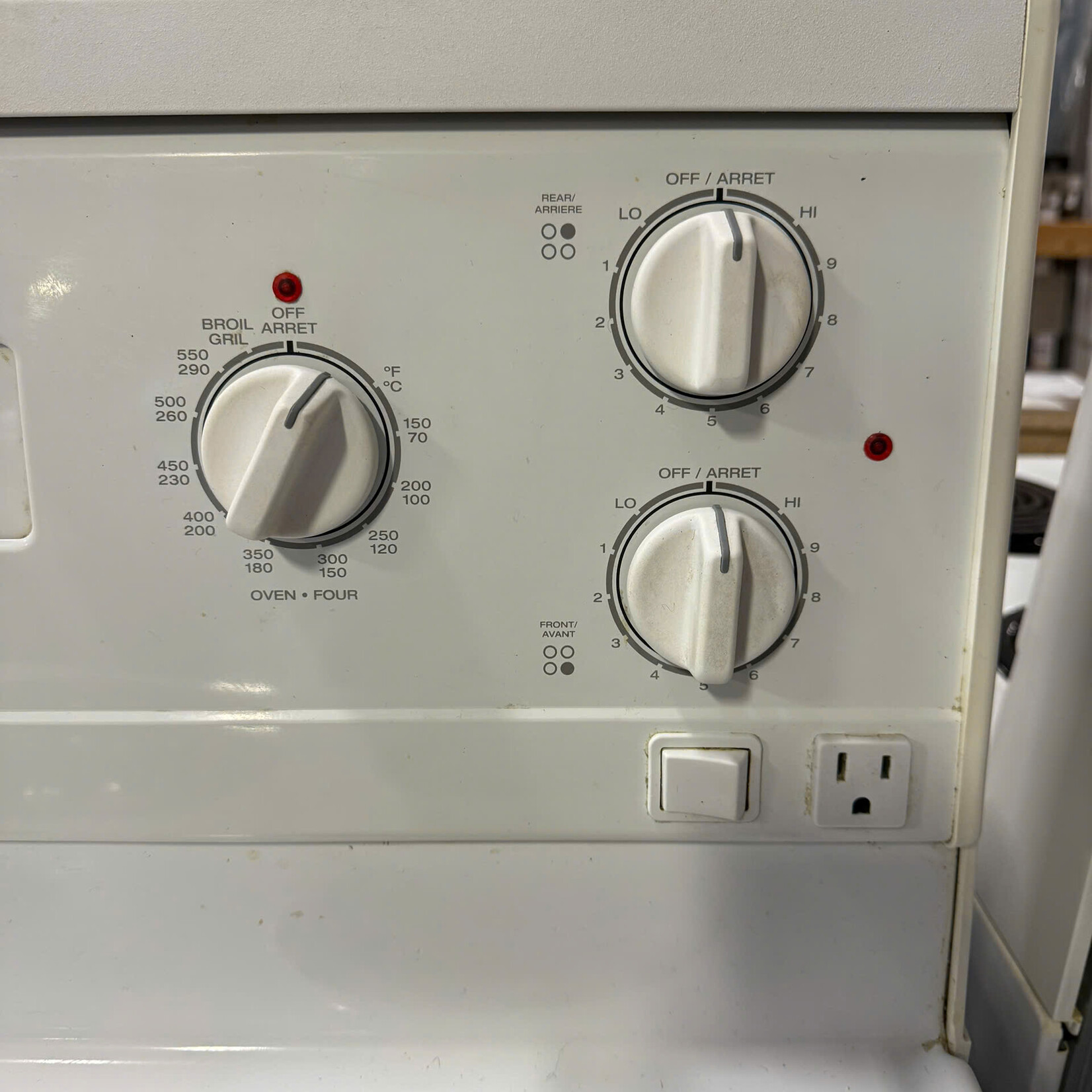 ROPER 24in Electric Stove