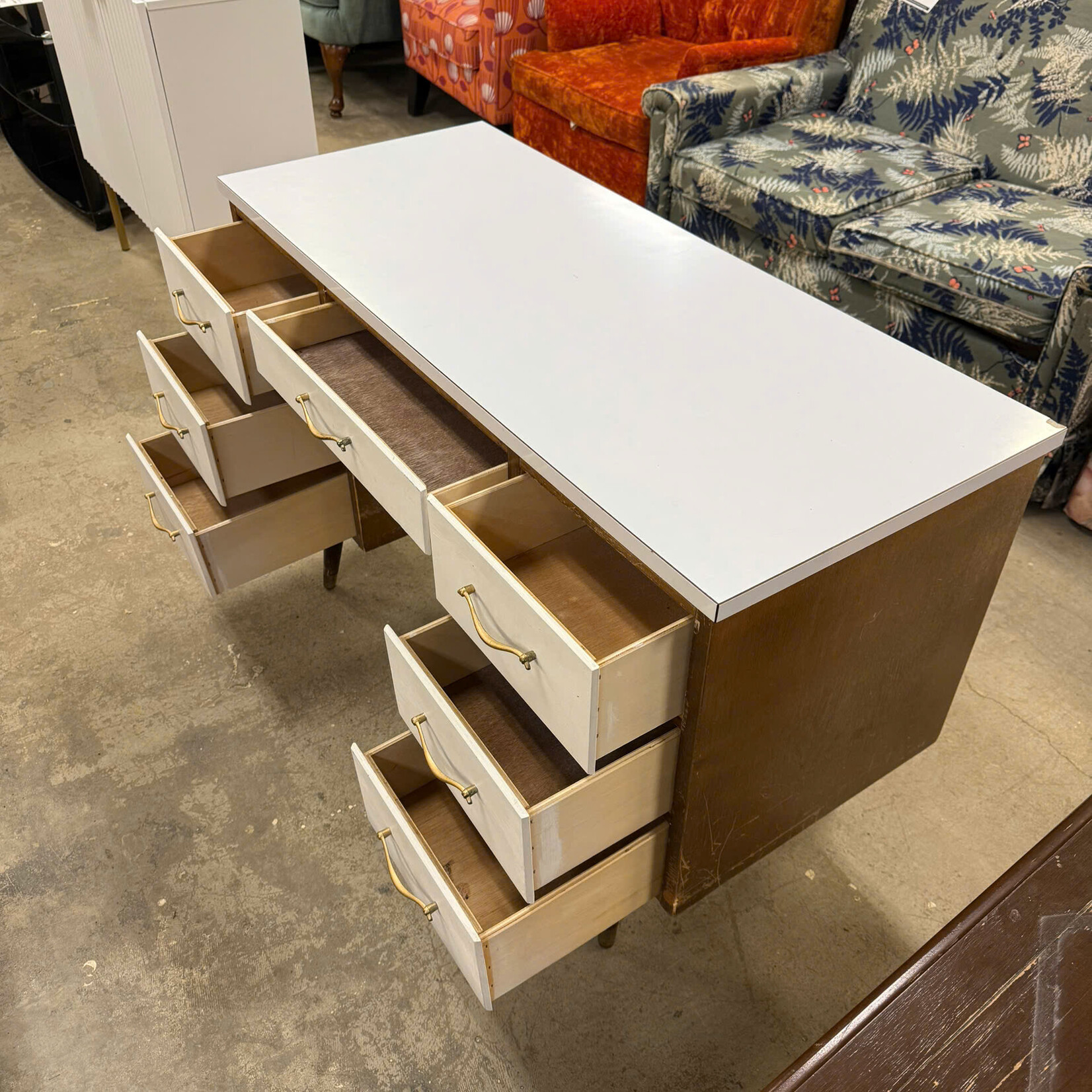 White 7 Drawer Desk